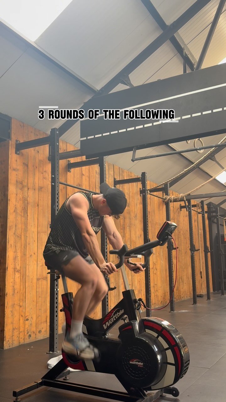 London Hyrox 5 days…
This session was meant to be a running session but had to change due to glute pain. It ruined the legs but was a perfect session to do to get the body primed for race day!
Full session: 3 rounds
3 mins bike threshold
30m