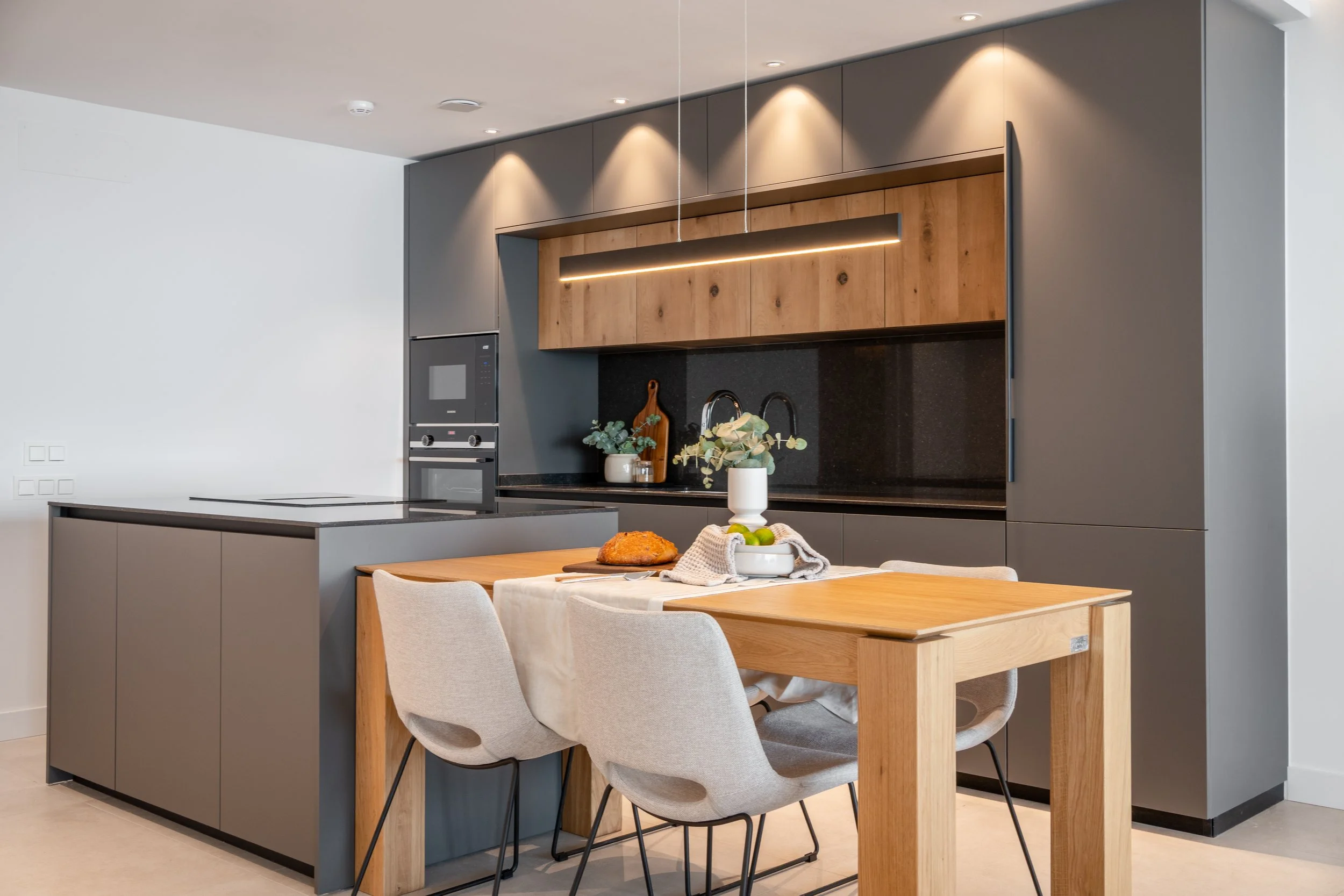 Proyecto de decoración para segunda residencia internacional en Higuerón Resort, Costa del Sol — Sestra Home