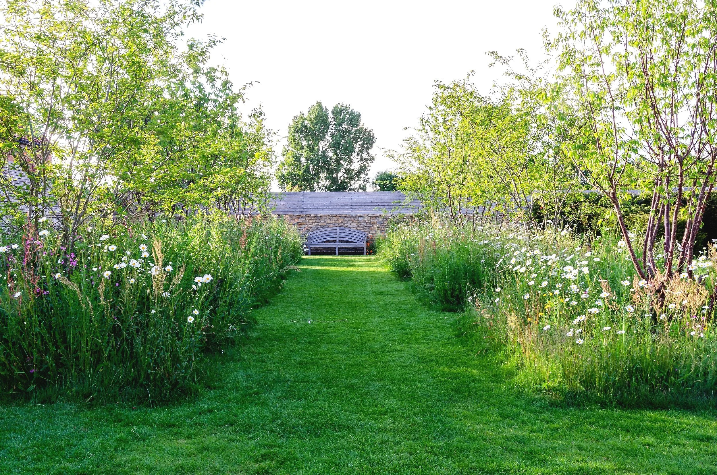An image of The Large Country Garden.