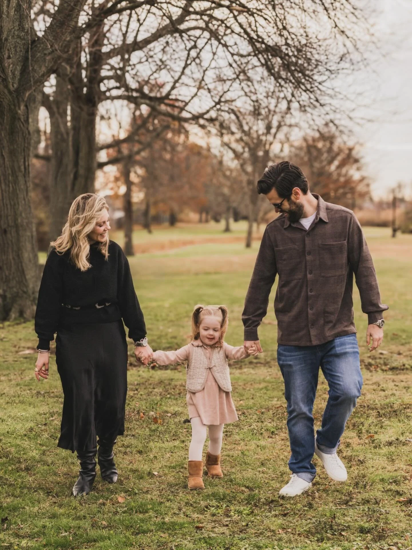 Strolling into holiday season 🌲
