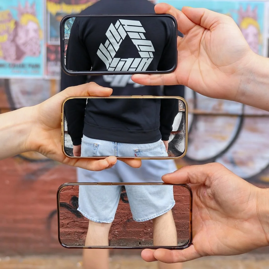 Look mom, I made merch! 🧚🏼&zwj;♂️

About a year ago, I met Andi on a disco yacht - took some photos of his set, and he told me about his new underground DJ collective, @thehigherfidelity. 

Around the time, I had just started getting into logo desi