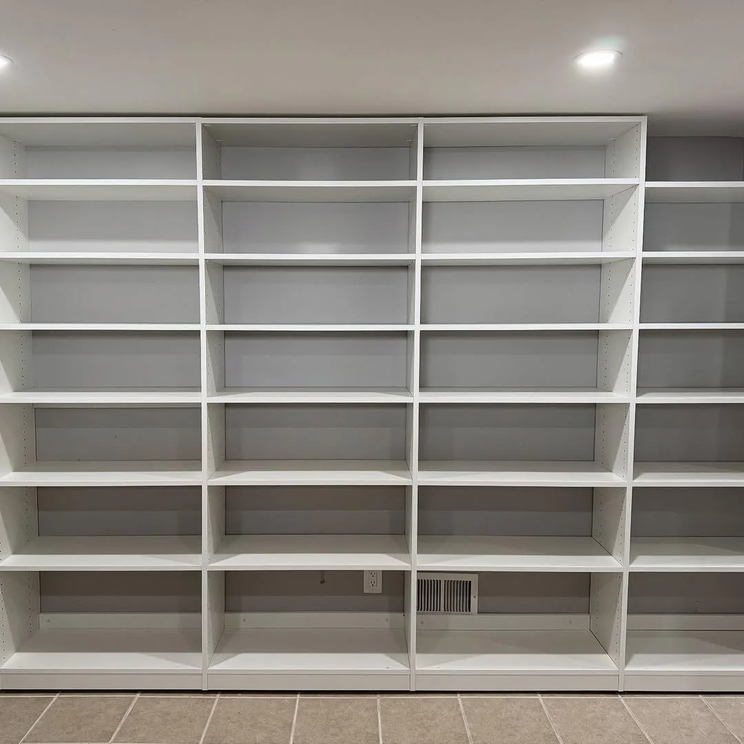 walk in closet 2.jpg