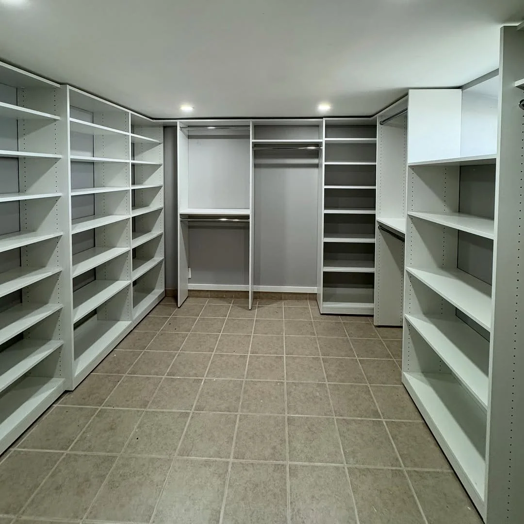walk in closet 3.jpg
