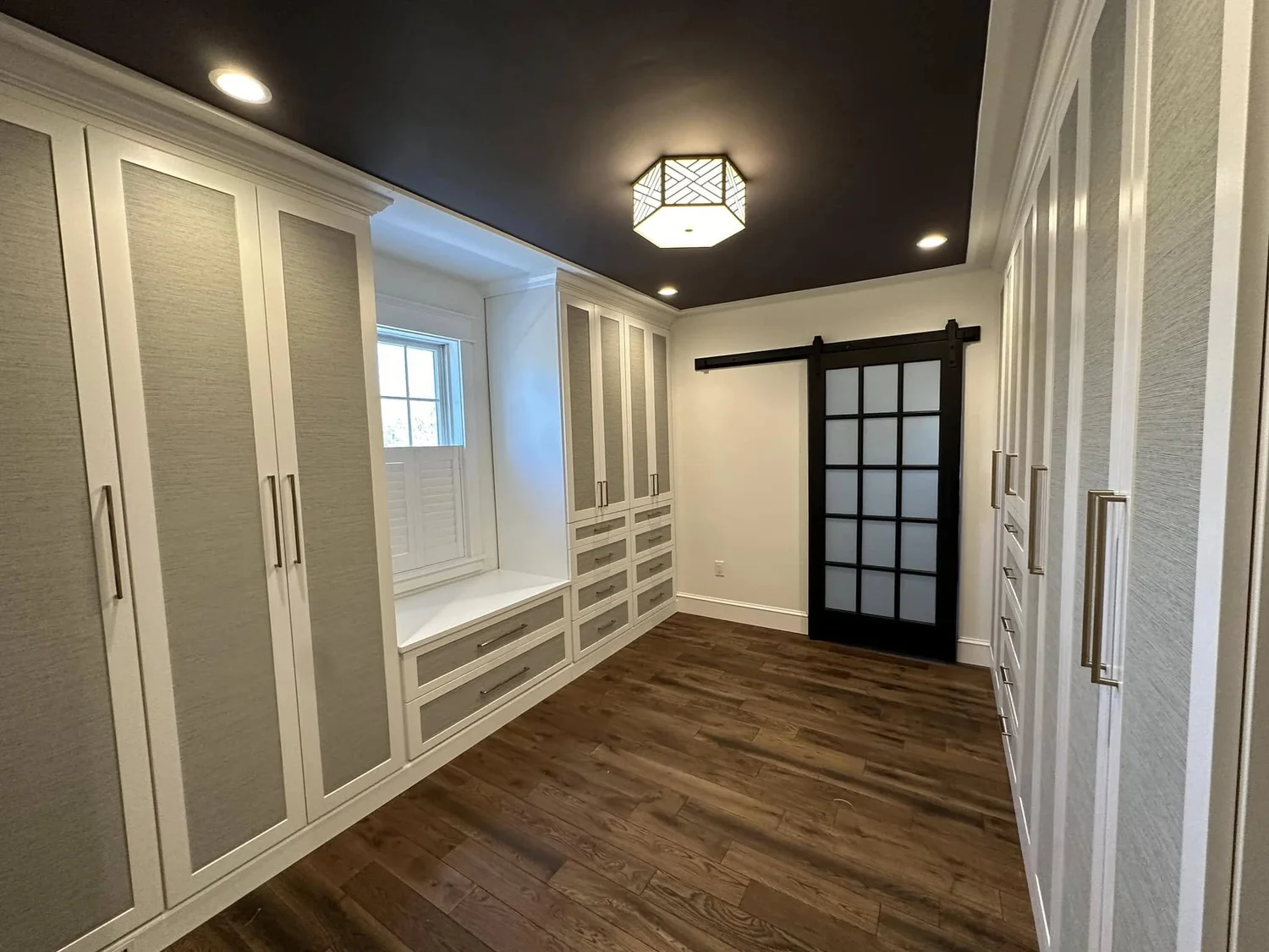 Customized closets apartments in Upper East Side