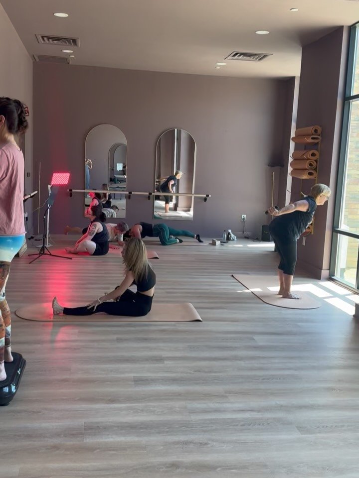 Our anti- inflammation class. We hit the 6 big lymphatic drainage spots and then do a light circuit, 3 mins at each station, twice around the room!