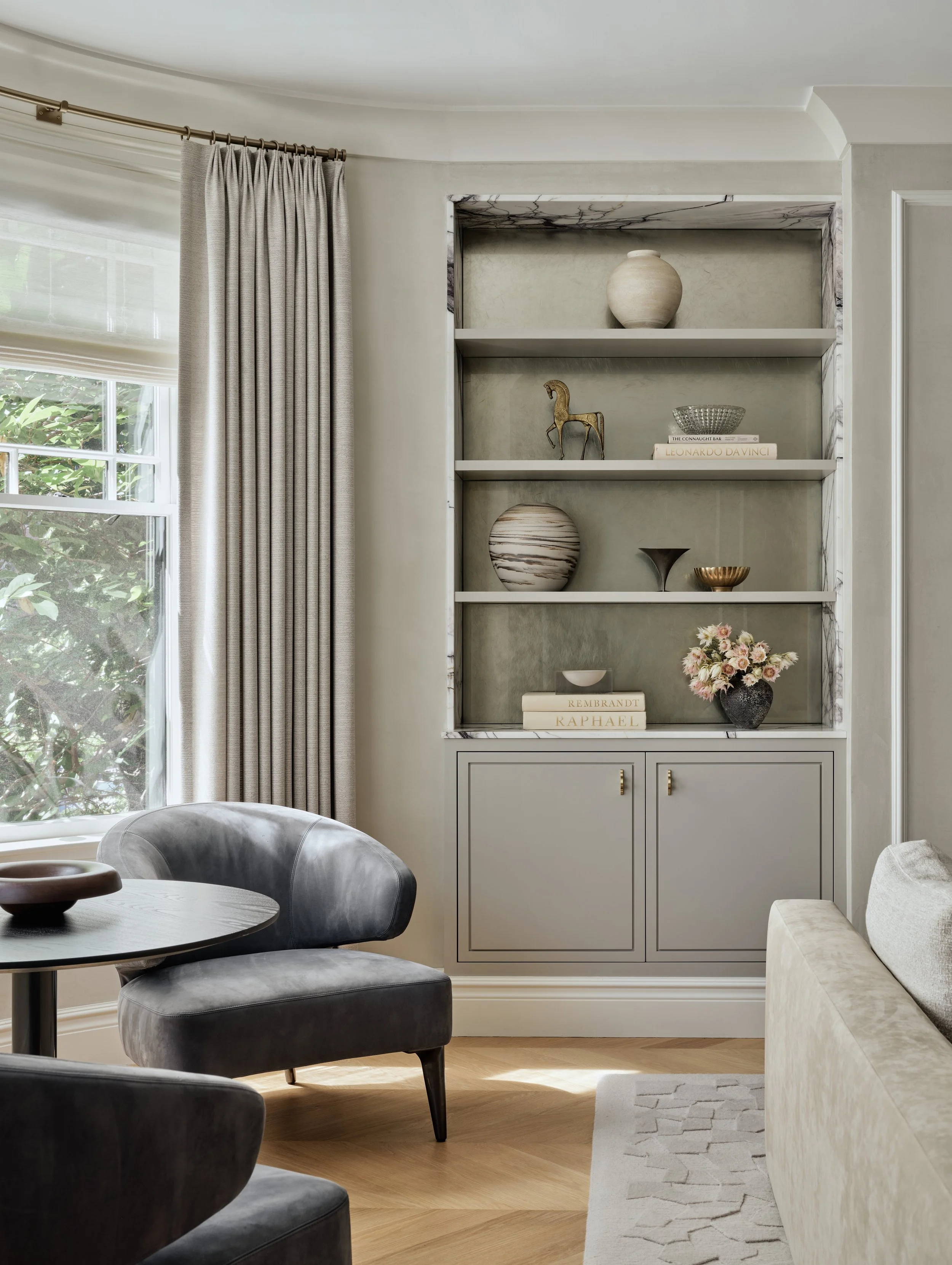 INT01-UrbanBrownstone-04.jpg