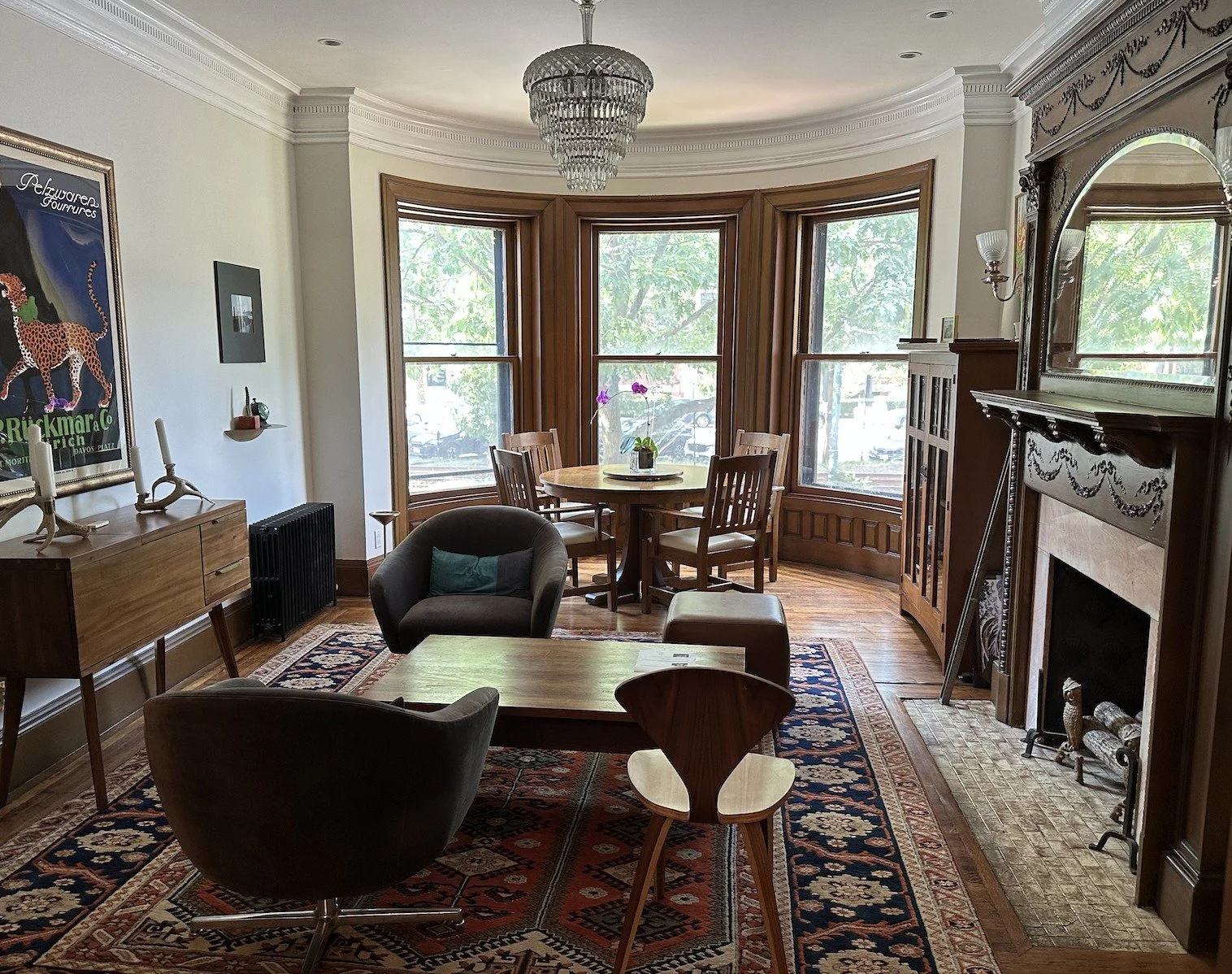 INT01_BrooklineBrownstoneLivingBEFORE_05.jpg