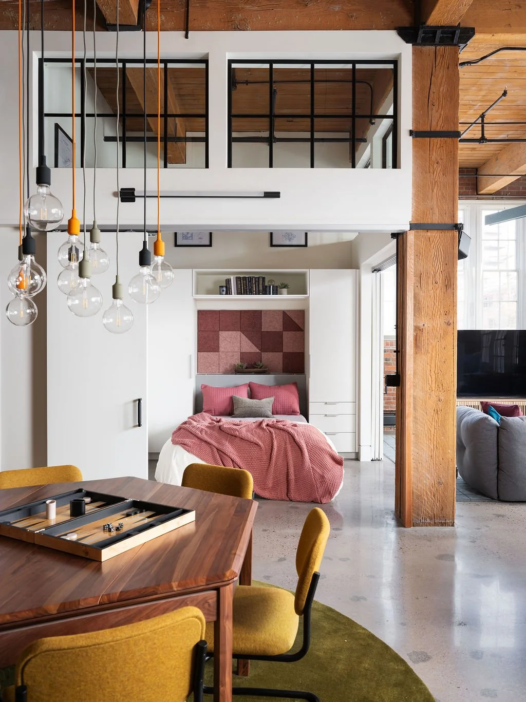INT10_ReclaimedFactoryLoft_05.jpg
