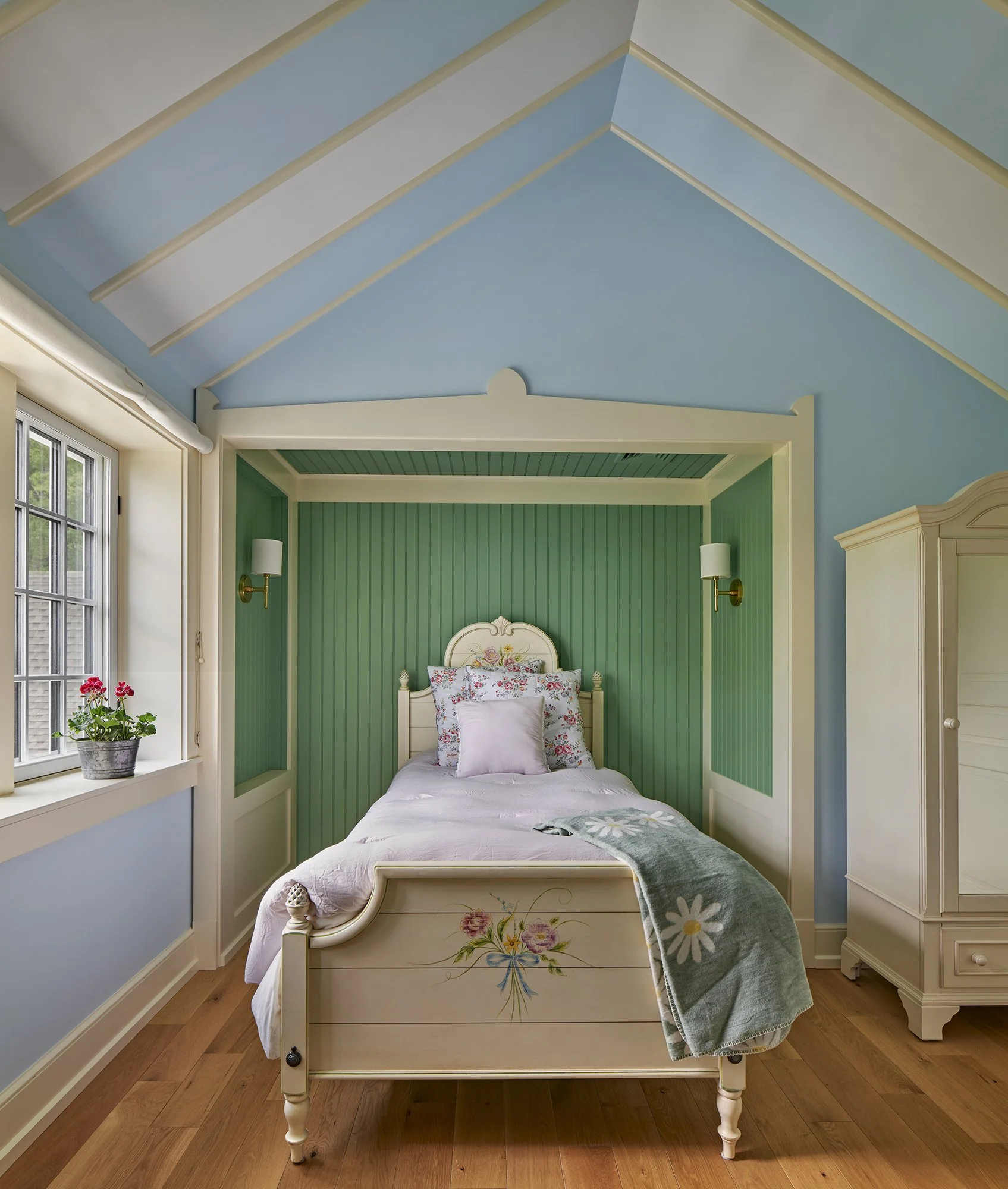 AR01_TheFireberryHouse_04.jpg