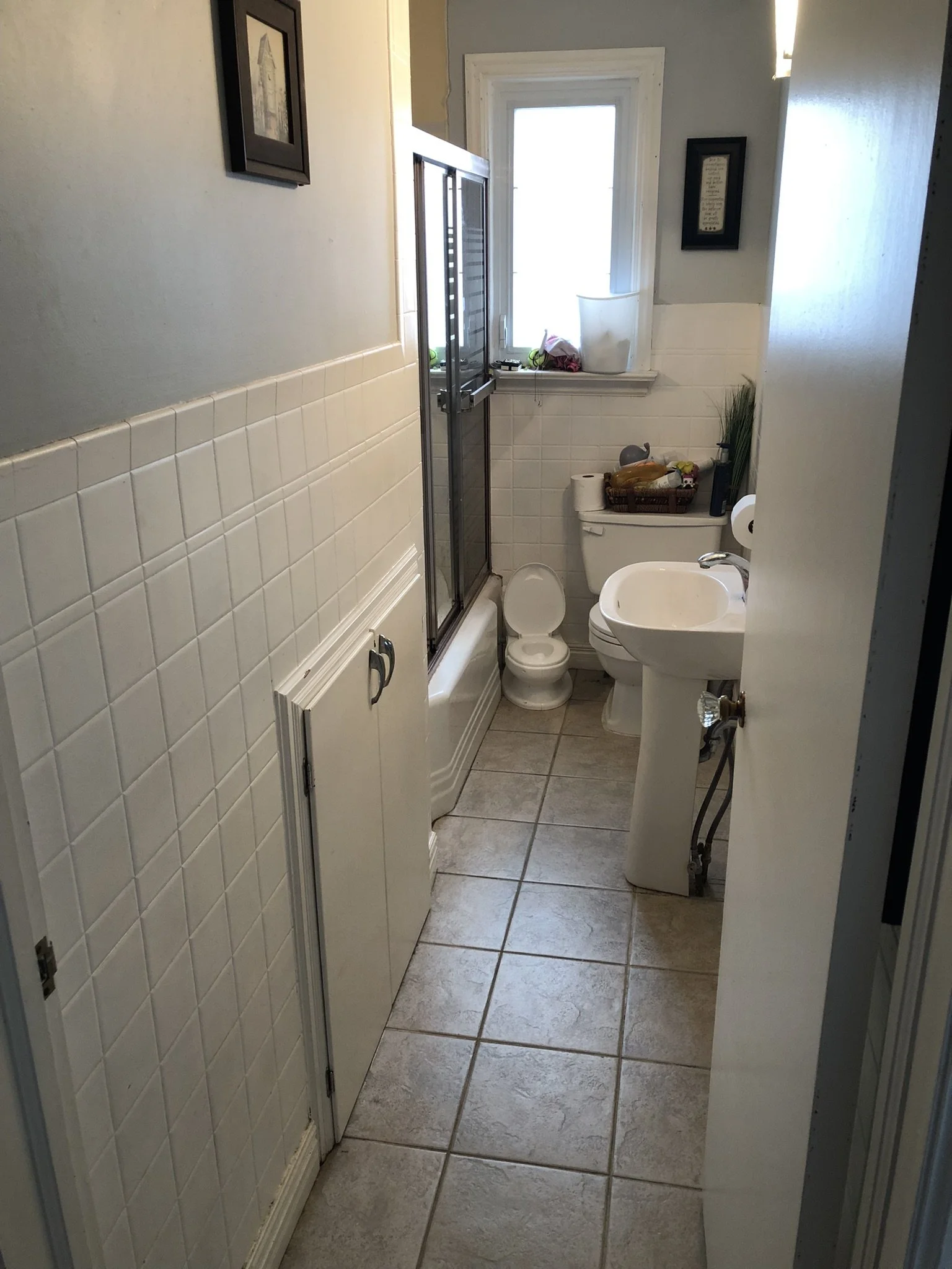 Wilson Upstairs Bathroom before, .JPEG