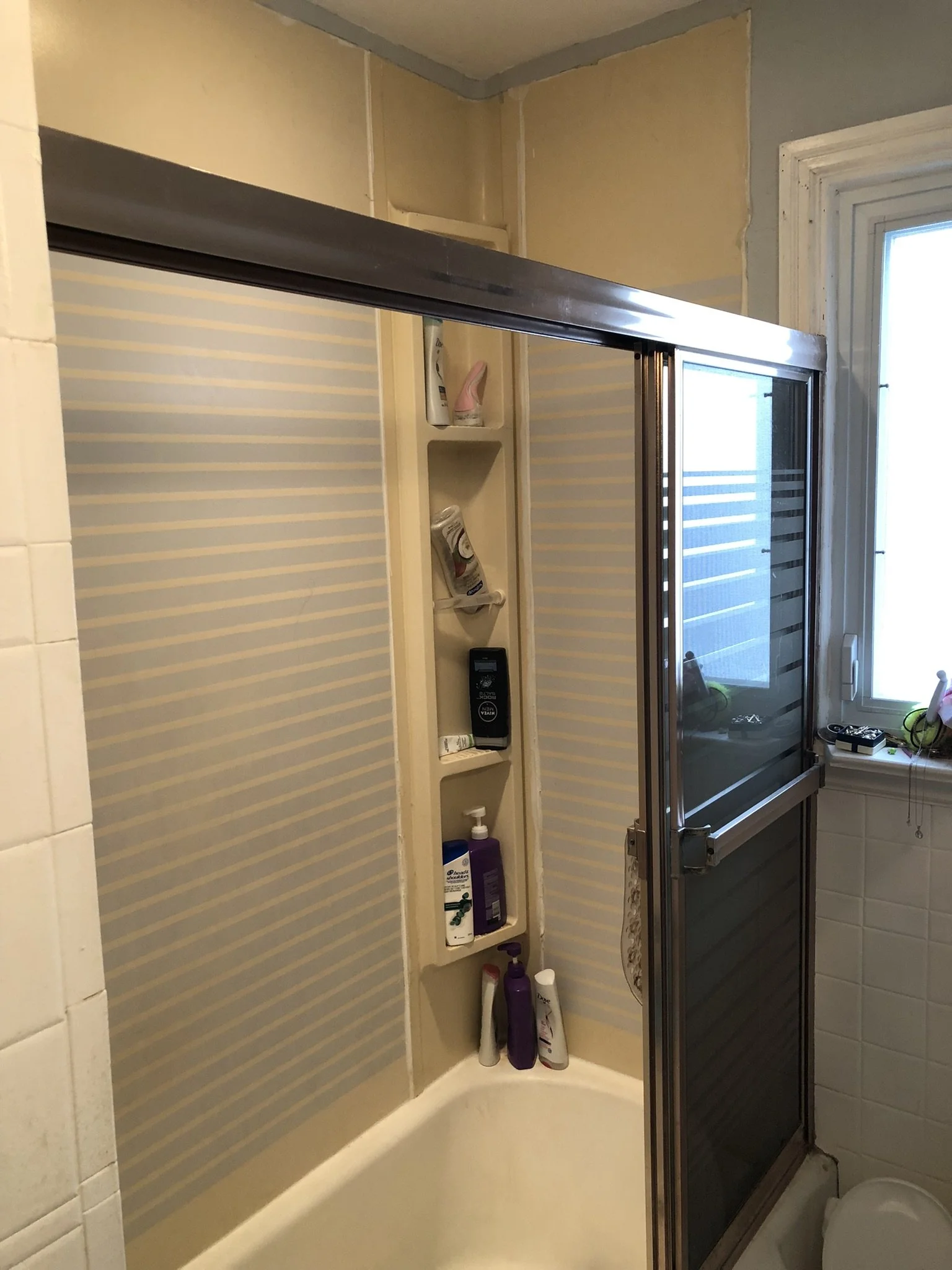 Wilson Upstairs Shower Before.JPEG