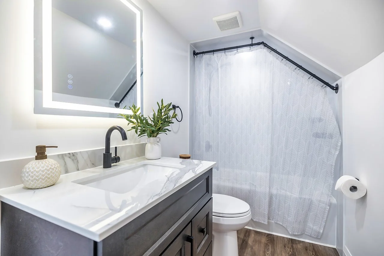 Upstairs Bath Complete