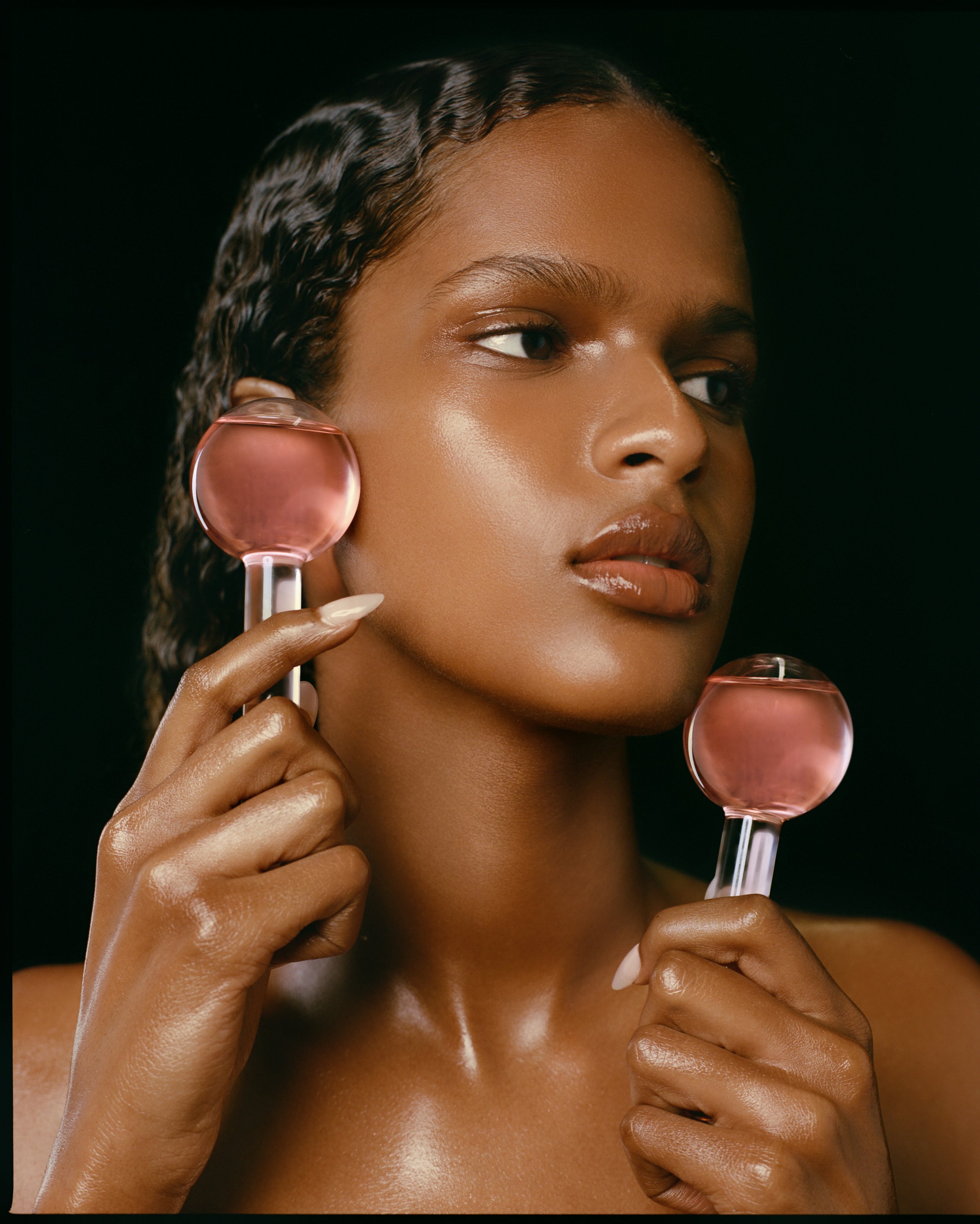 AG-Editorial-95174_PJB_Beauty_006_02 copy.jpg