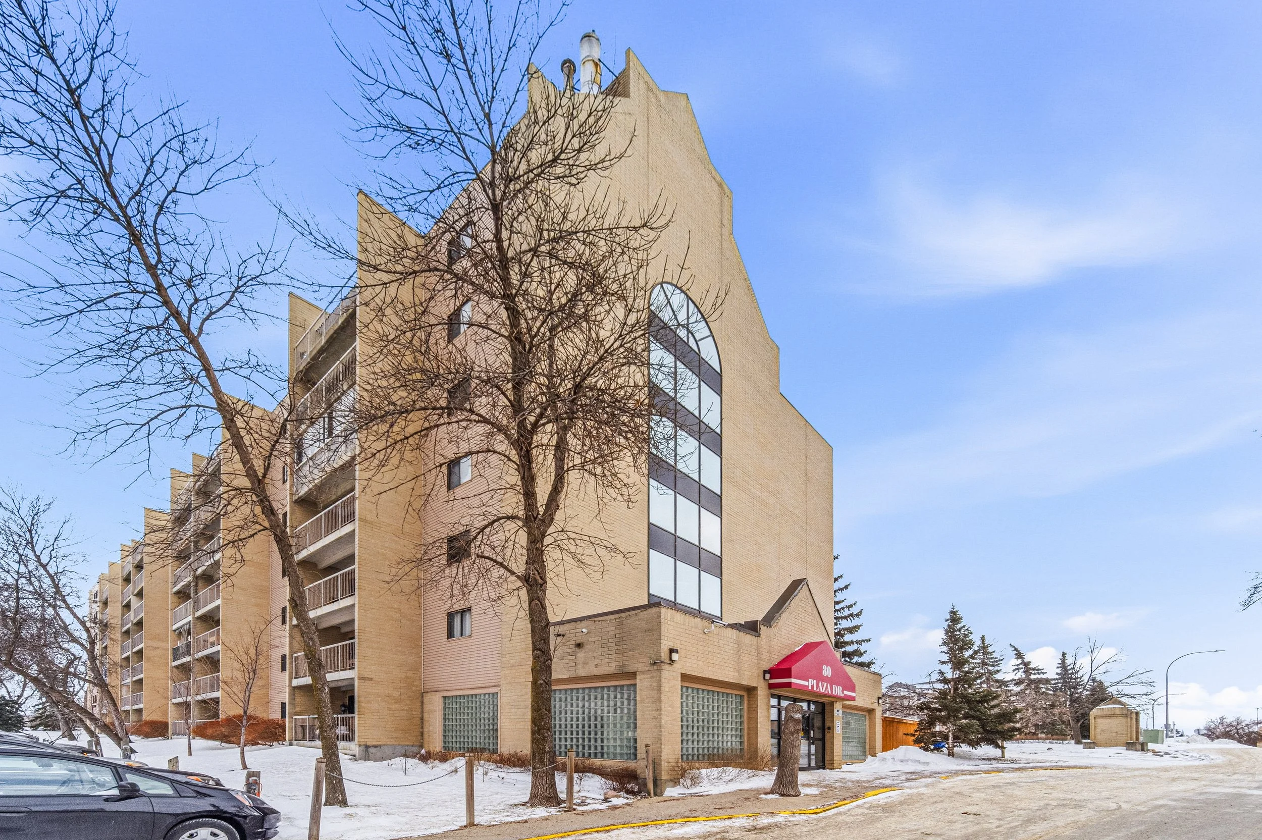 #2405 80 PLAZA DRIVE, WINNIPEG- $219,900 