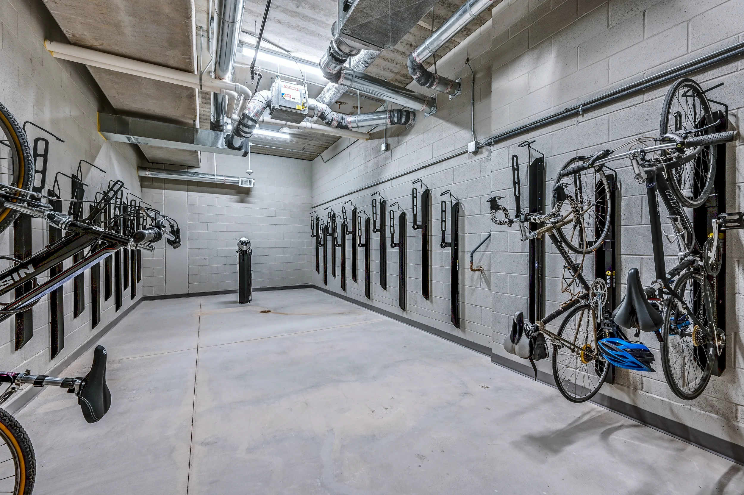 100129552_hdp_glenwoodstation_int_storage(1).webp
