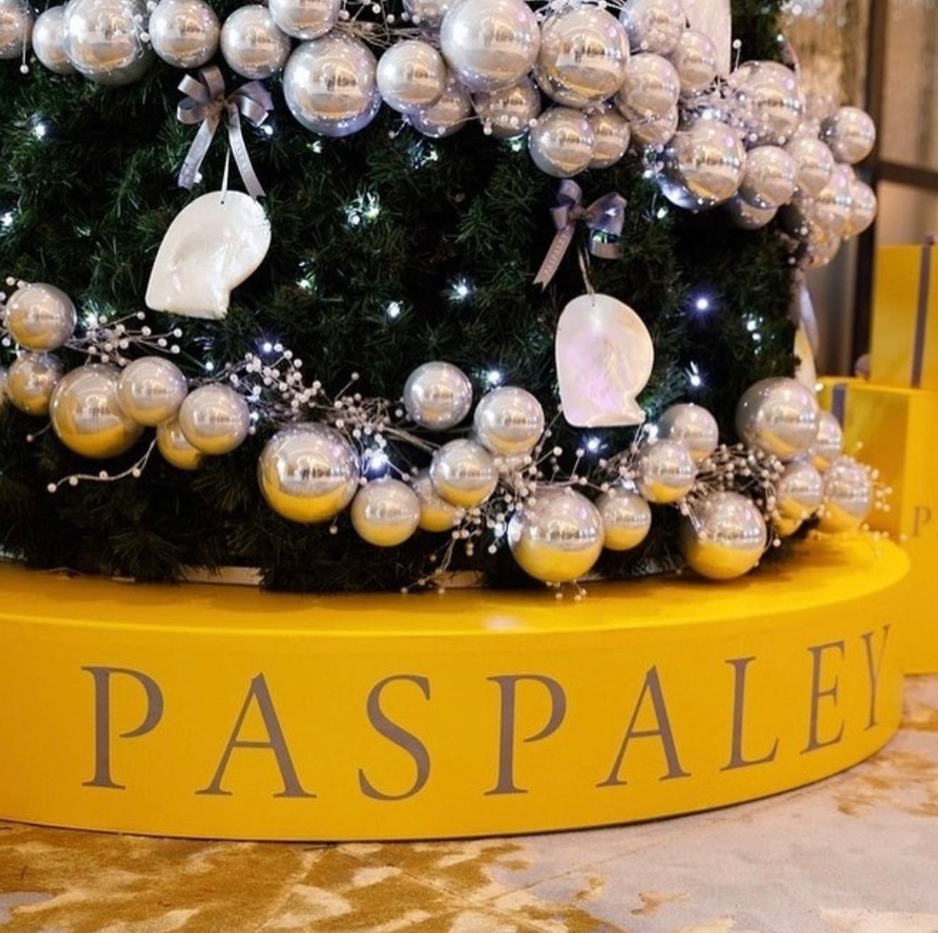 Paspaley-Pearls-Christmas-decor-consultants-commercial-grade.jpeg