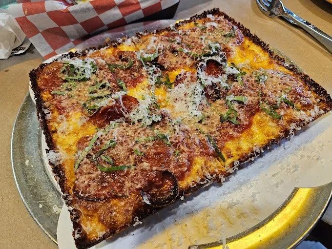 detroit style pizza
