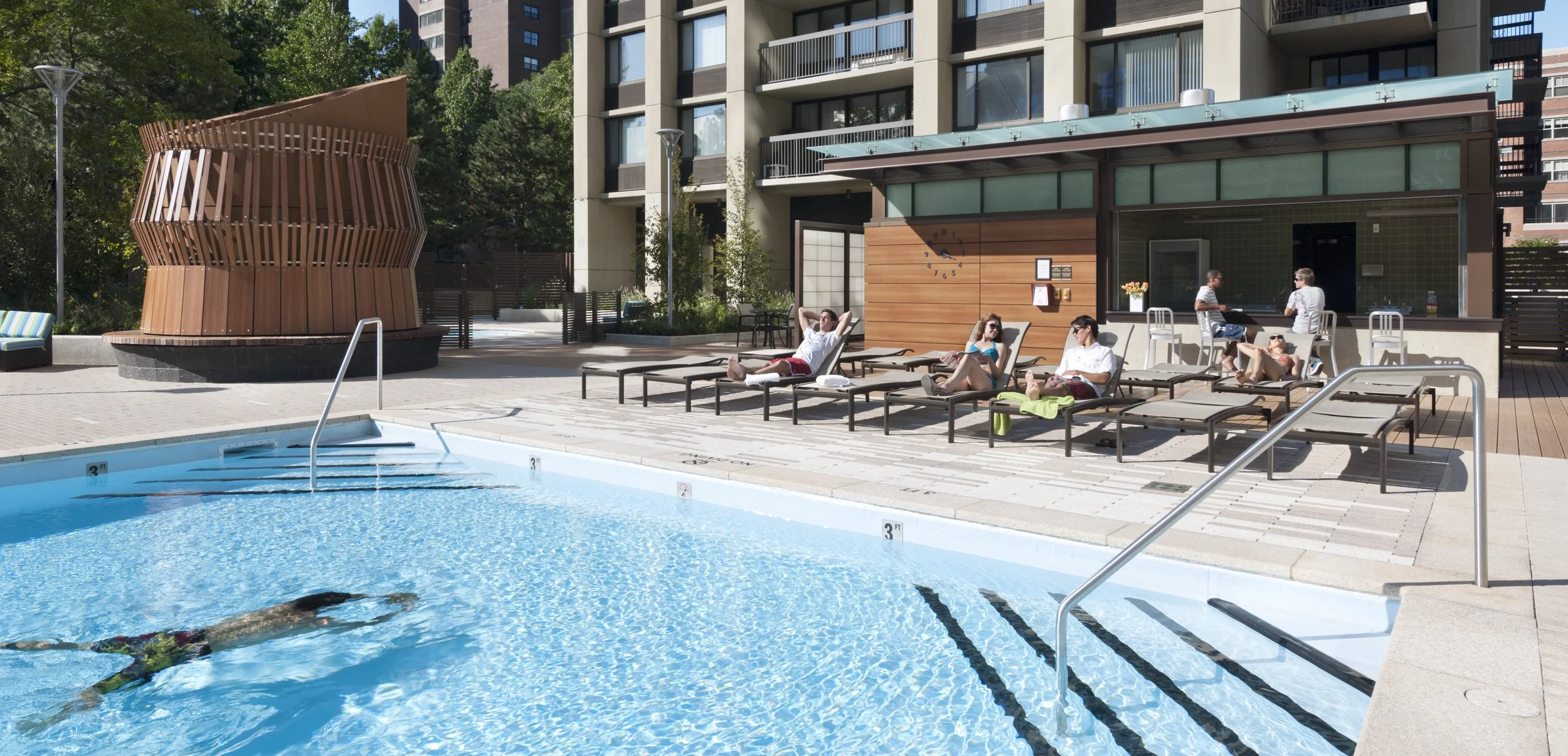 Pool Deck Amenity Bar and Vent Shaft Sculpture - Photo Credit Chuck Choi