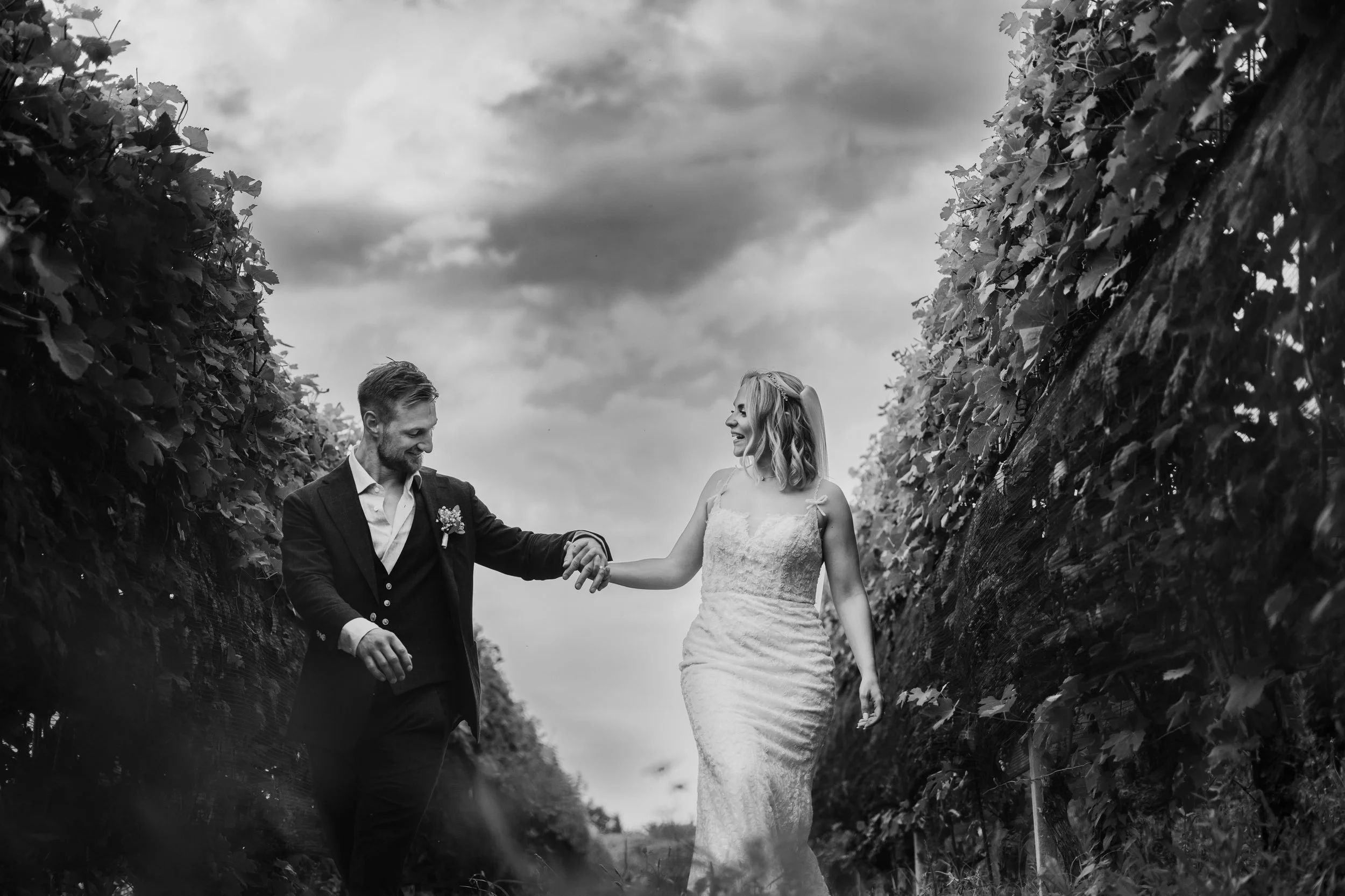 the art of hybrid coverage - photographing and filming at the same time