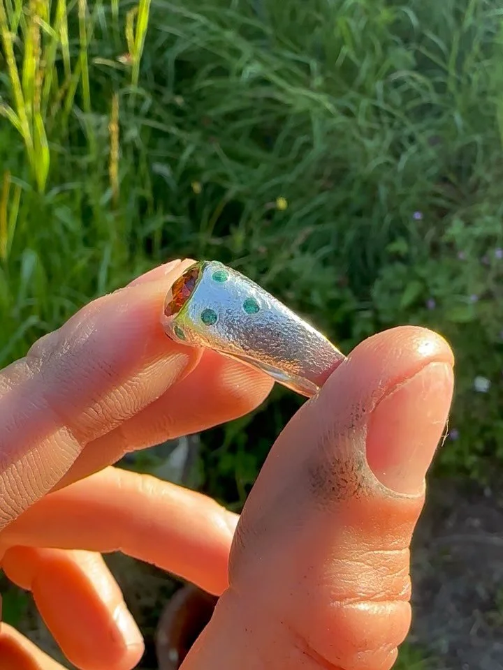 Grandmas tree 🍊

Inspired by the marmalade me and Gran used to make when  i visited. 

Will be making a couple limeys and lemon too 🍋
