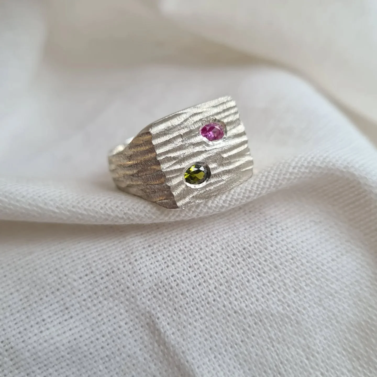 Spent a lot of time messing around with designs and textures over the years to finally come up with these beauties half by accident. Pendants and more to match soon 

Pictured - Circle Carver &amp; Square Carver Rings