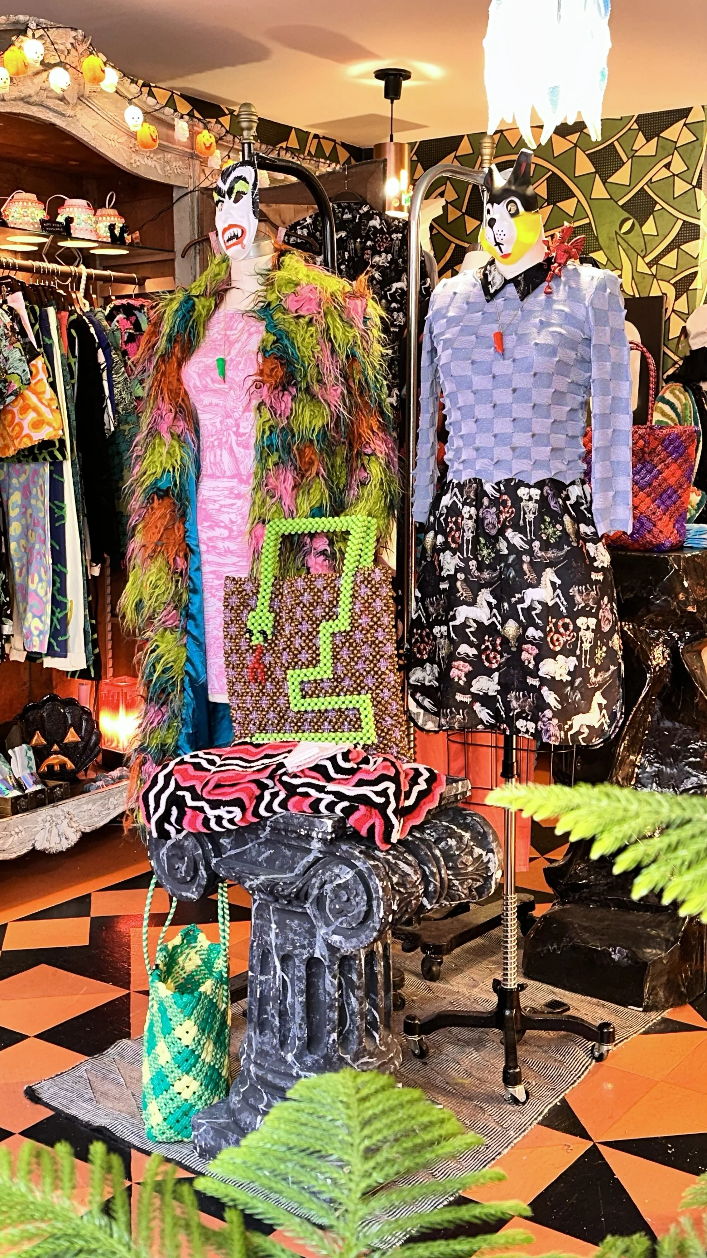  Prety Snake (Studio)   
50 Sims Ave 
Fashion 
Non-retail, contact via website