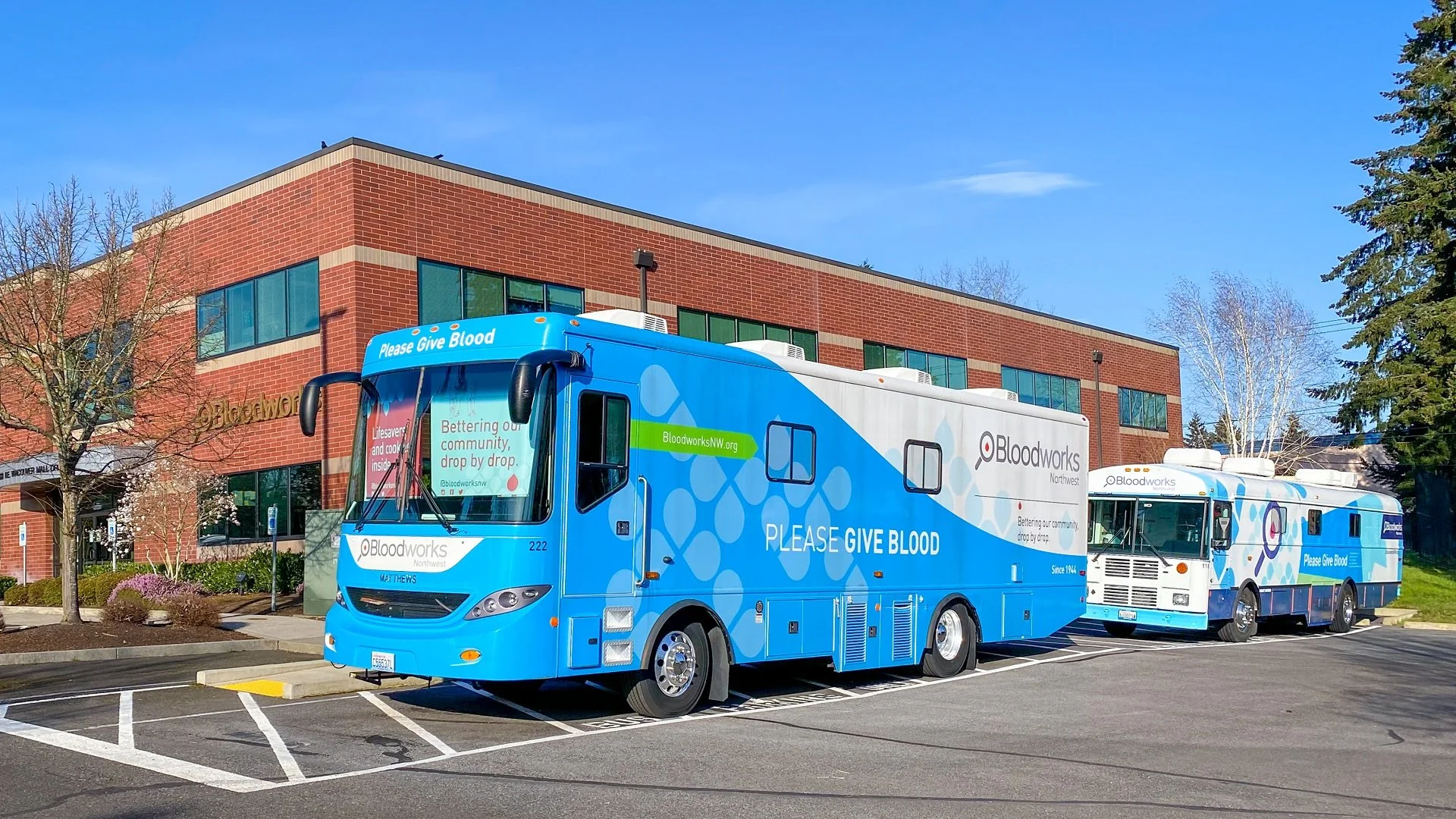 BloodworksNW Bloodmobile