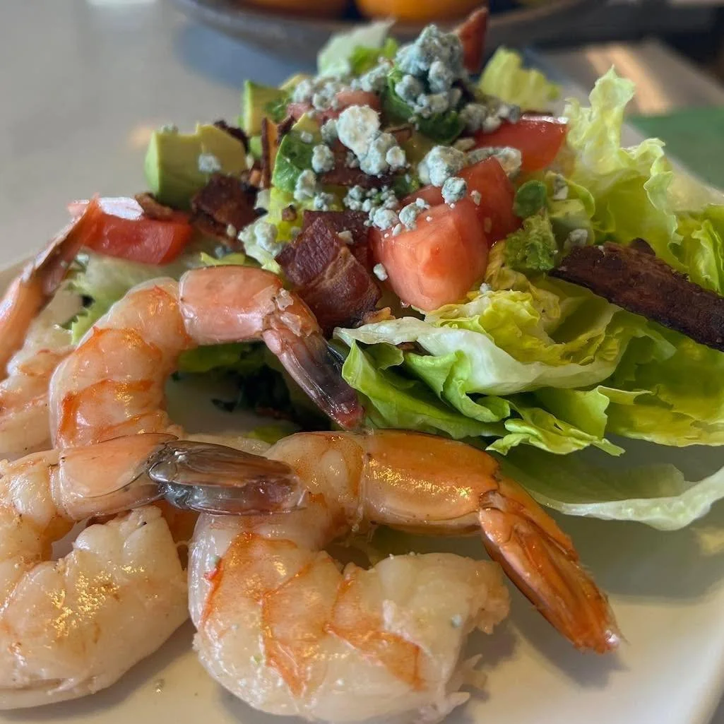 Open up daily at 11 AM for lunch! Join us inside, outside, or at the raw bar! We are more than just a brewery, we are a full kitchen serving of salads, burgers, woodfired, pizza, steak, and seafood!
#RunaboutBrewing