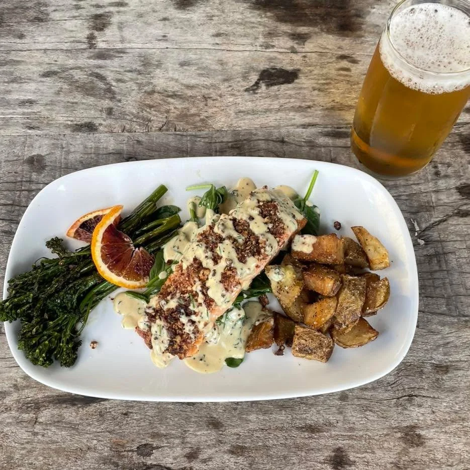 🐟 Pecan Crusted Salmon Special
Our Pecan Crusted Salmon is finished with a rich dill mustard sauce and served with rice and broccolini for the perfect balance of bold and fresh.

This is one of those dishes you&rsquo;ll be thinking about after the l
