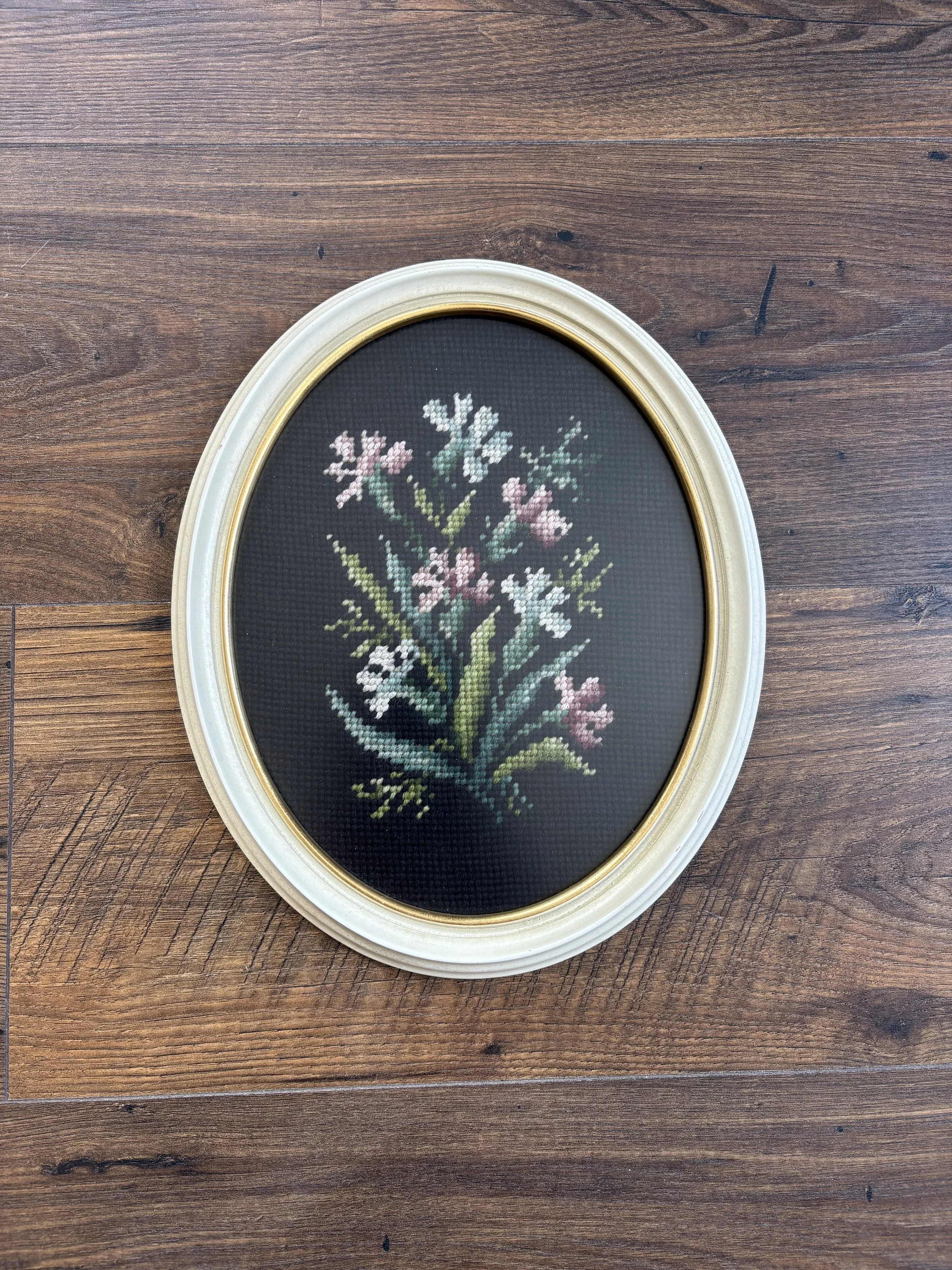 9.5”x7.5” white with gold trim oval frame