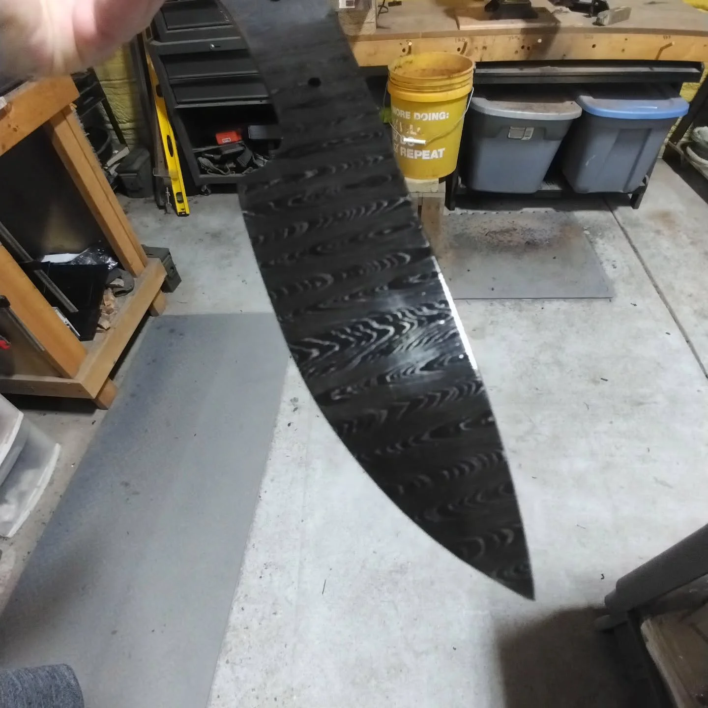 Damascus coming soon. It's only one knife for now. I got a sizeable order recently, so efforts will be on that. There will be an occasional posting with some new knives. Can't wait to get some scales on this beautiful blade!!
#blade #damascus #damas