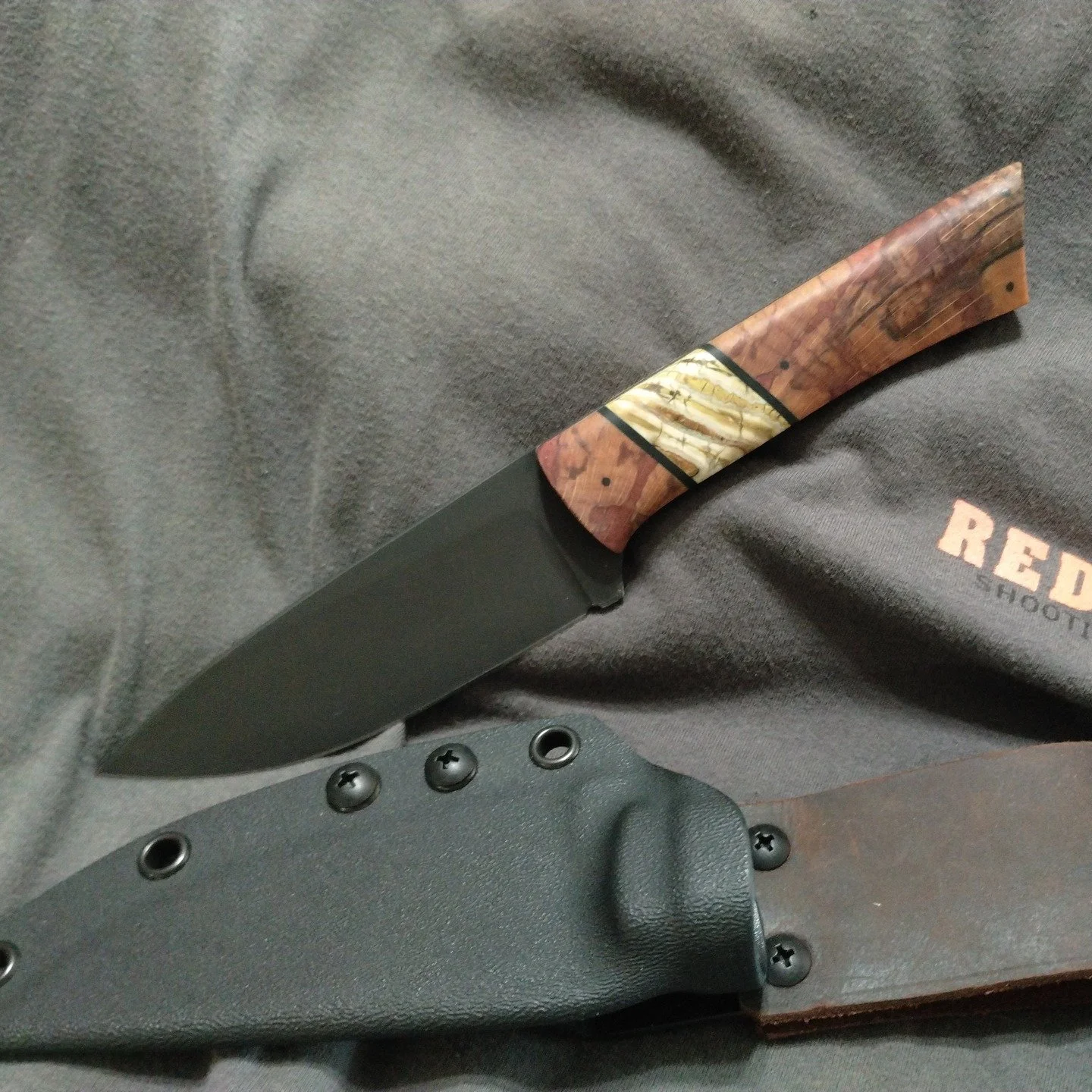 4 new Lite Field Knives added to the website. Some beautiful Spalted Sycamore, Carbon Fiber, Wenge, Birch, some mammoth tooth.........Available on www.redbeardshootingsolutions.com in the "Shop" section.

#custom #handmade #outdoorsman #spo