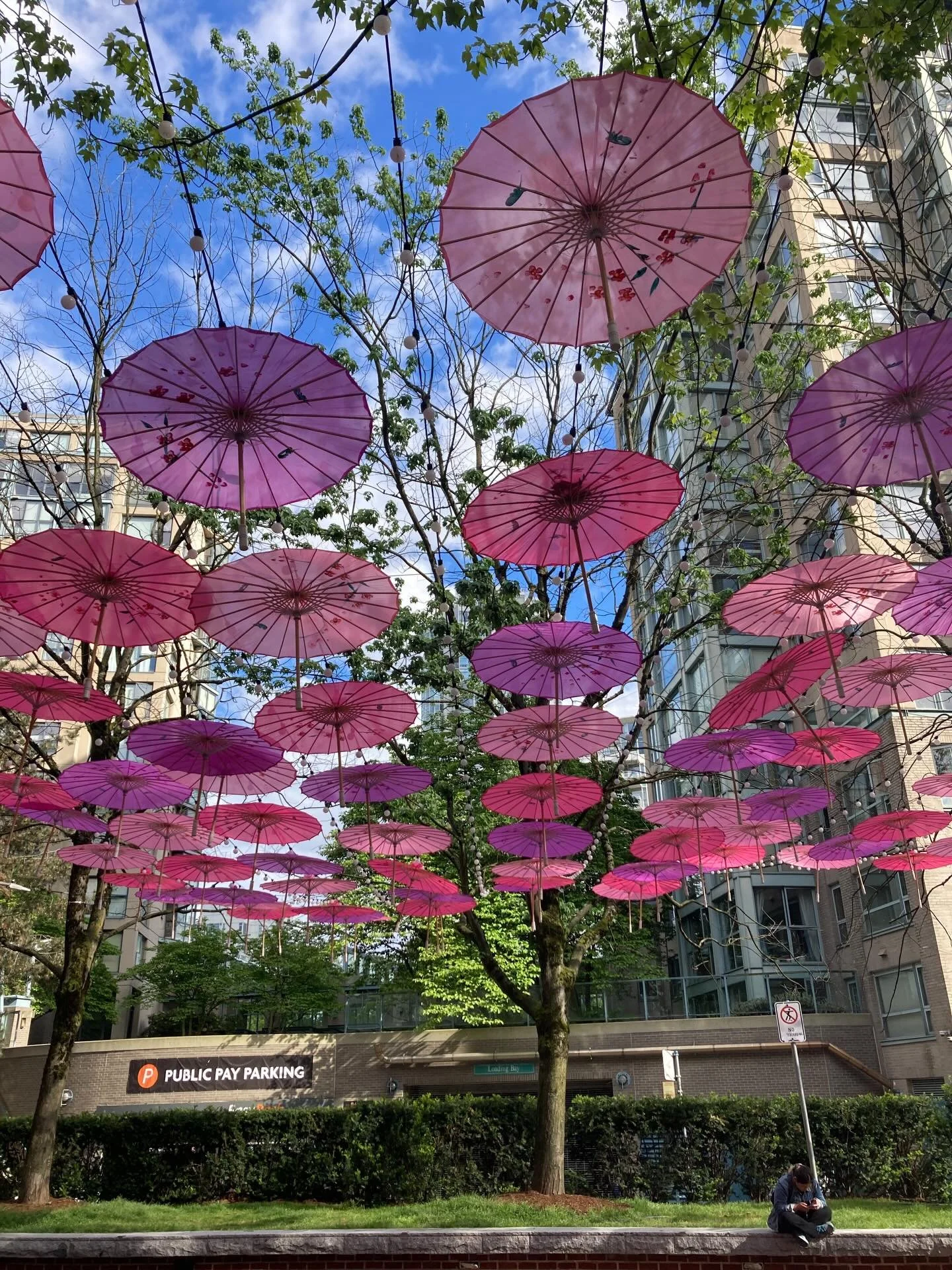 Western Canada expedition- day 1.  Lucky to have spent Mother&rsquo;s Day with @tristan__a 😎.. #Vancouver #travelingcanada #letsgosomewhere