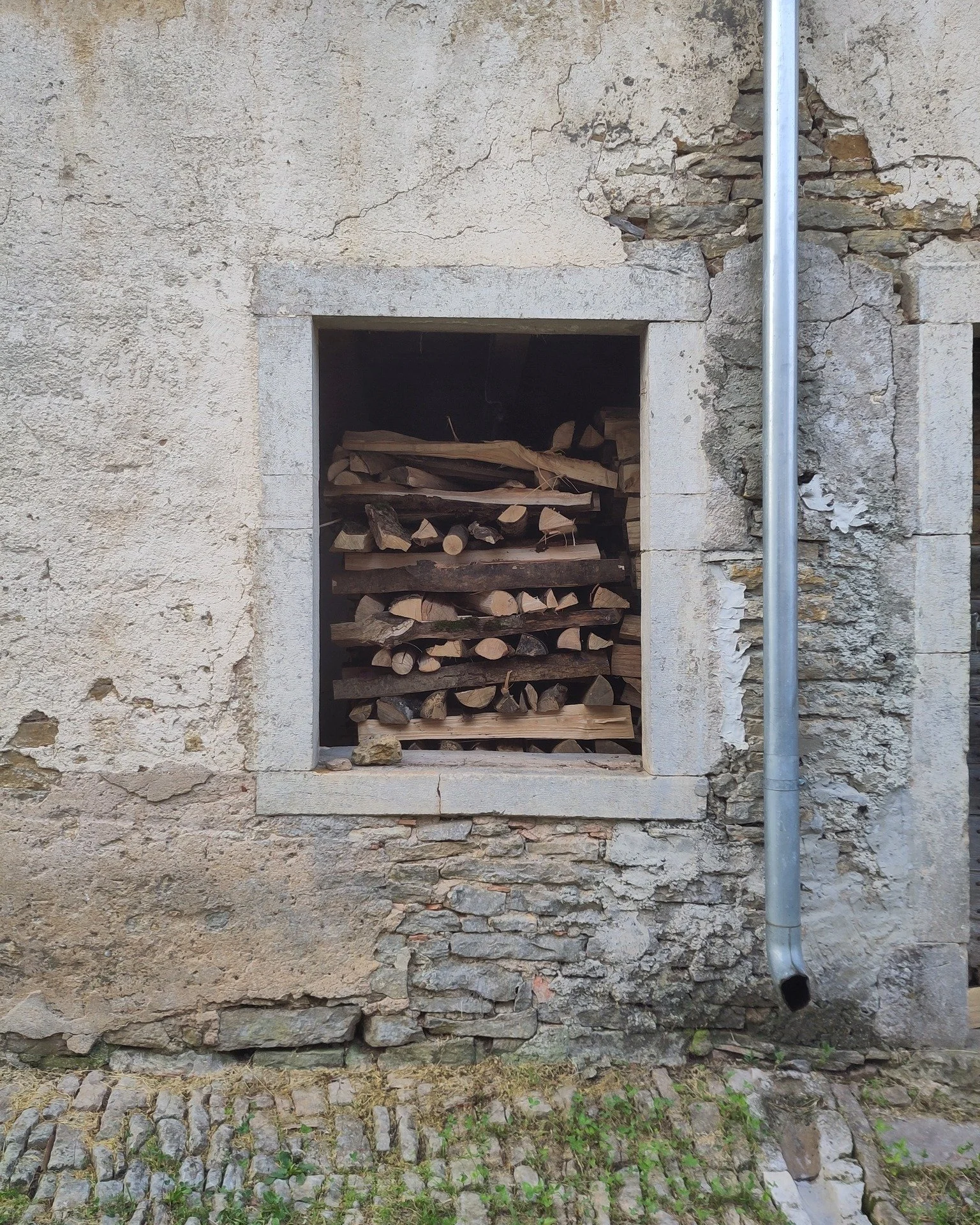 Cette semaine c'&eacute;tait op&eacute;ration fendage pour pr&eacute;parer les prochains hivers 🪵