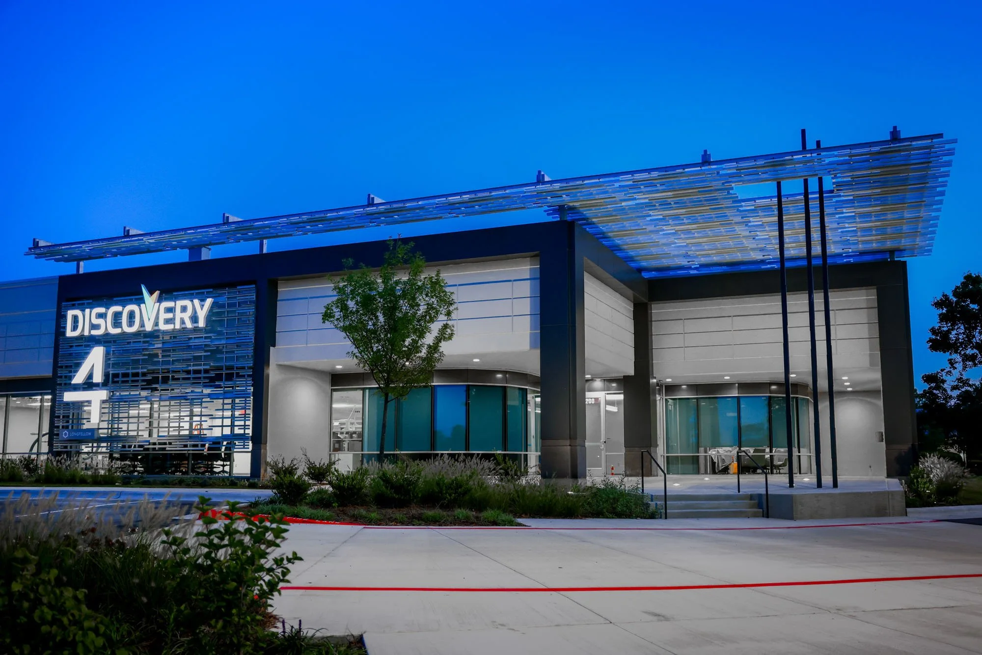 Discovery exterior 2022 09 14 (1).jpeg
