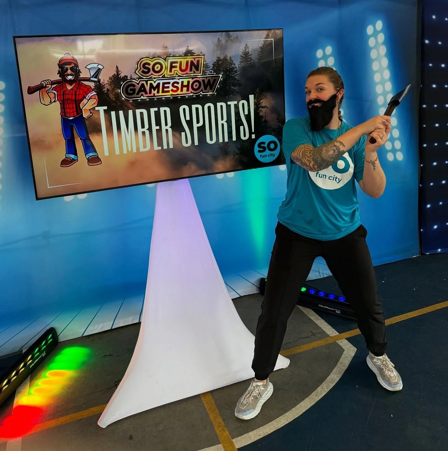 Hope you have an AXE-cellent weekend! We had a blast bringing this special Timber Sports edition of The SO Fun Gameshow to @rollingriverdaycamp for a very fun Friday! 
🌲🪓🪵