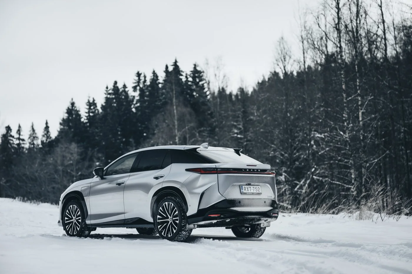 Lexus RZ-24.jpg