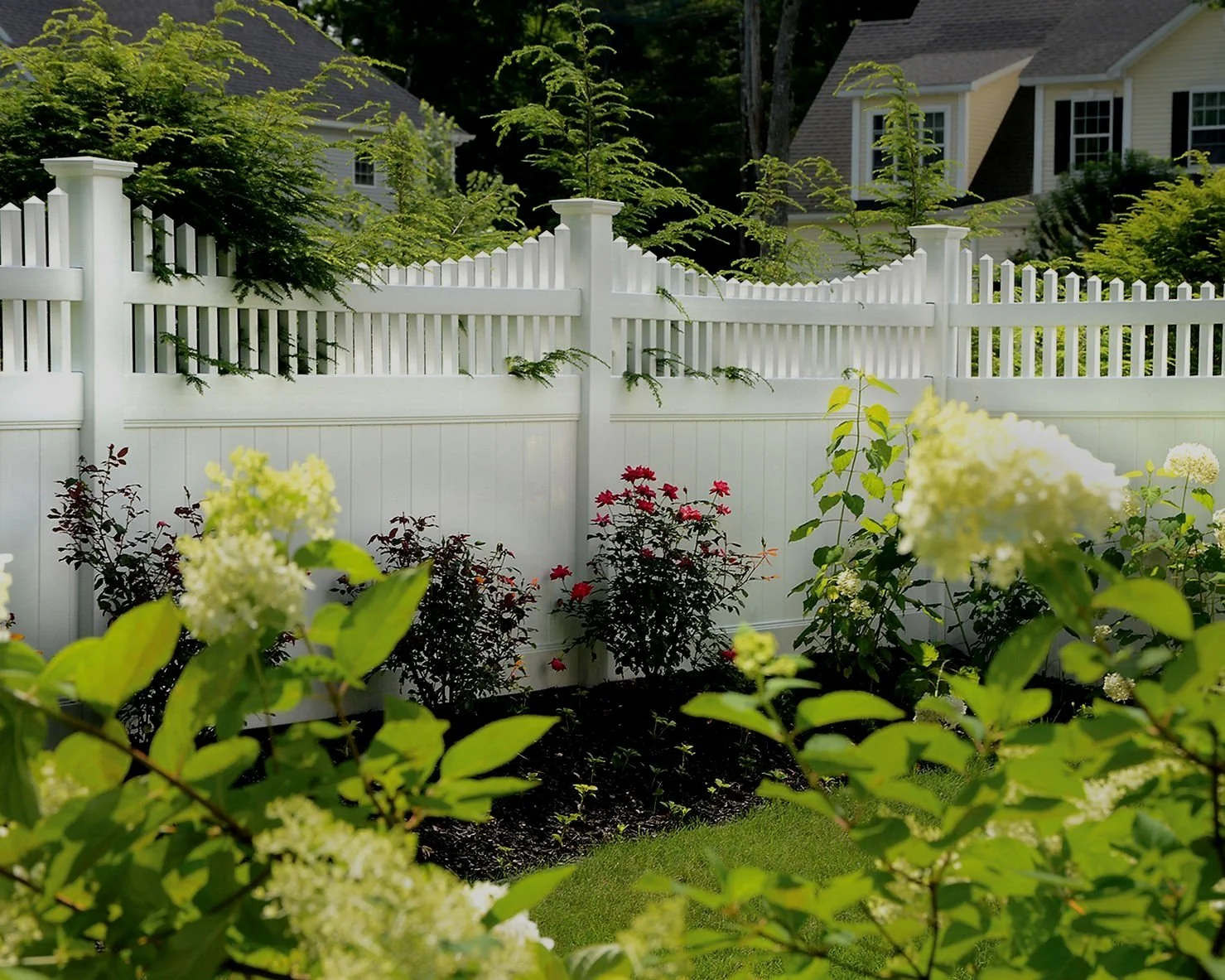 Low-maintenance vinyl fencing in Essex County, NJ