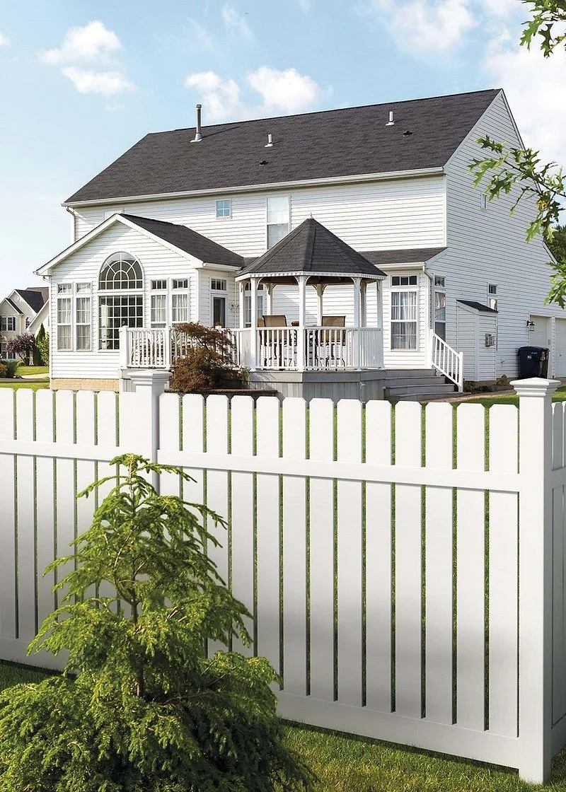 Select Series vinyl fence in Mountain Lakes, NJ
