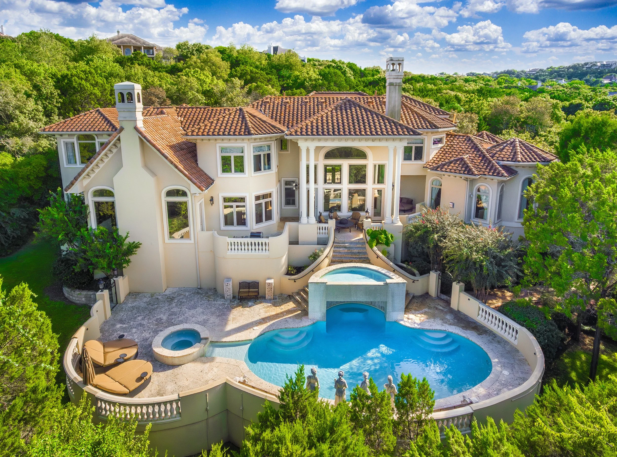 REAL ESTATE 28.jpg
