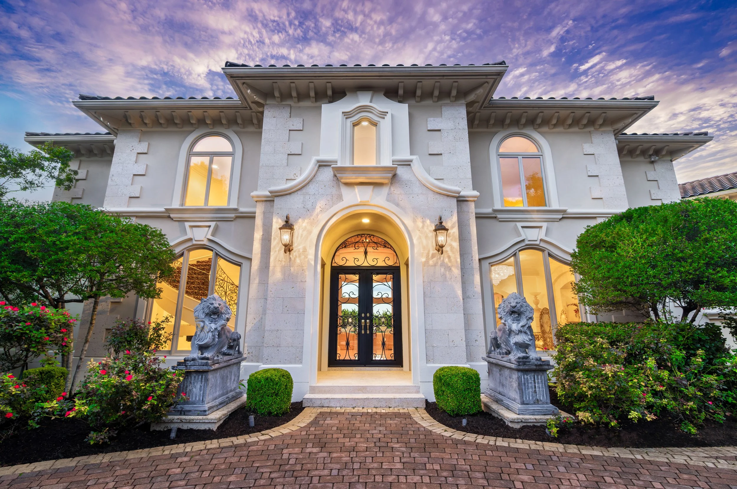 REAL ESTATE 03.jpg