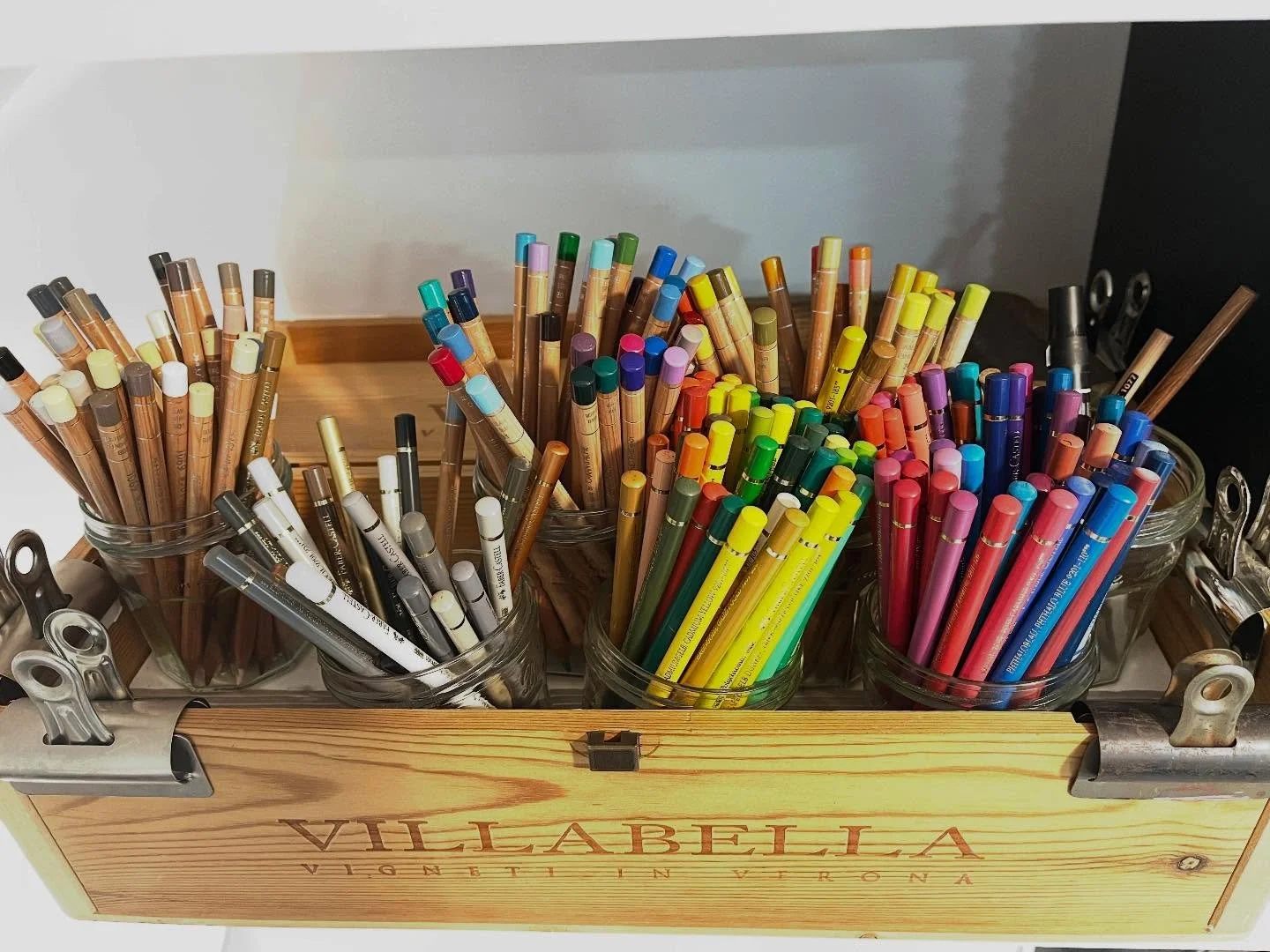 Post-Thanksgiving reset ✨
Putting the house back together always inspires me to reorganize my studio too &mdash; paints visible, brushes sorted, colored pencils cozy in their wine-box jars. Little systems, big clarity.

Here&rsquo;s to small resets a