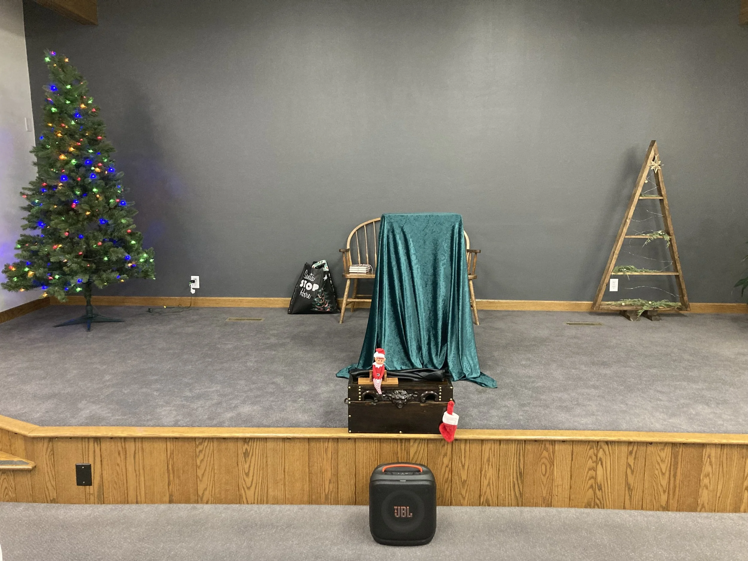 Christmas Magician Big Patrick's Belf preshow