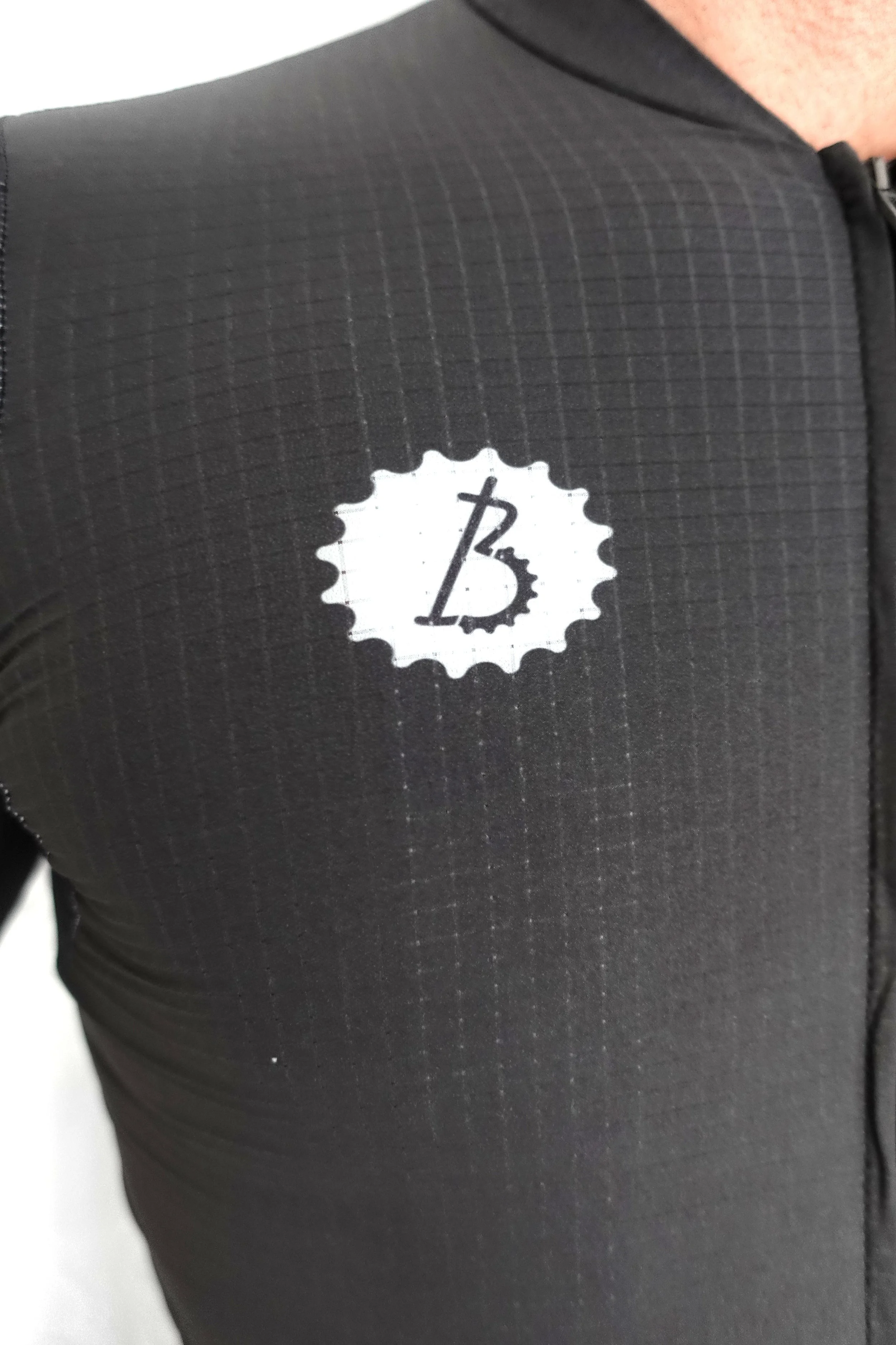 JERSEY WOVEN BLACK MAN FRONT DETAIL.jpg