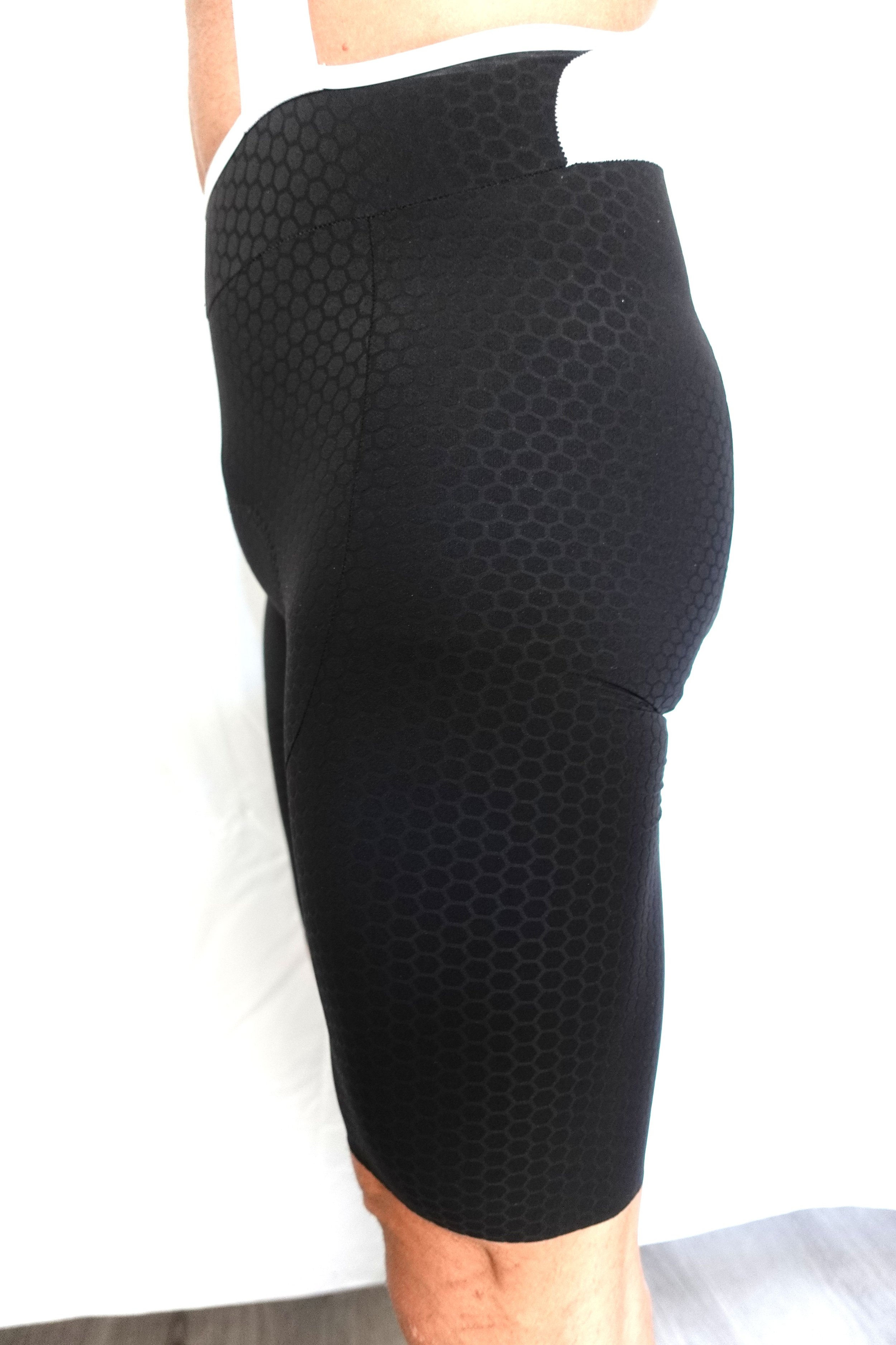 BIBSHORT WOVEN SX.jpg