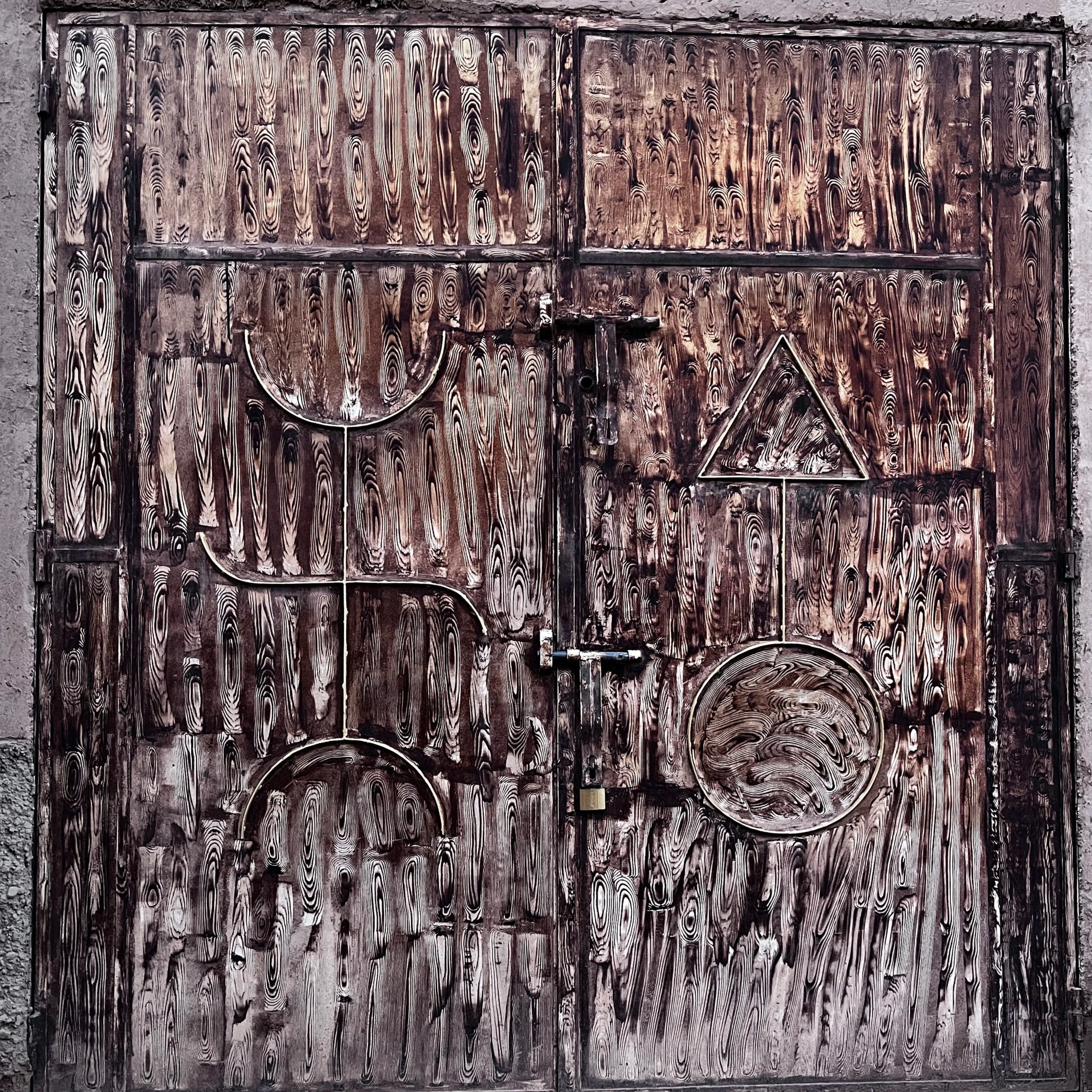 Berber door details
Ait Farah, Morocco
Photograph by Pete Prifti (2024)