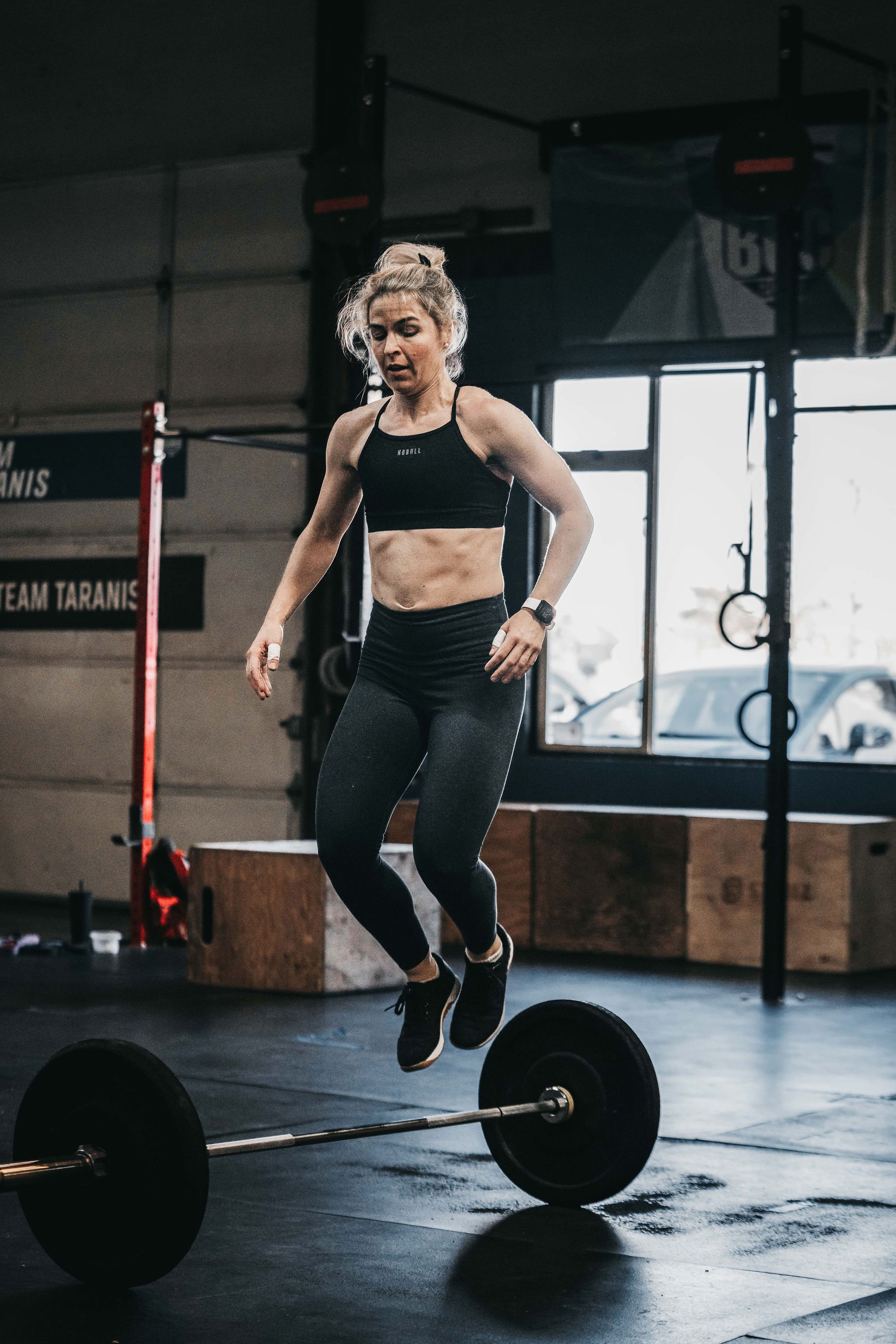 fit female crossfit athlete
