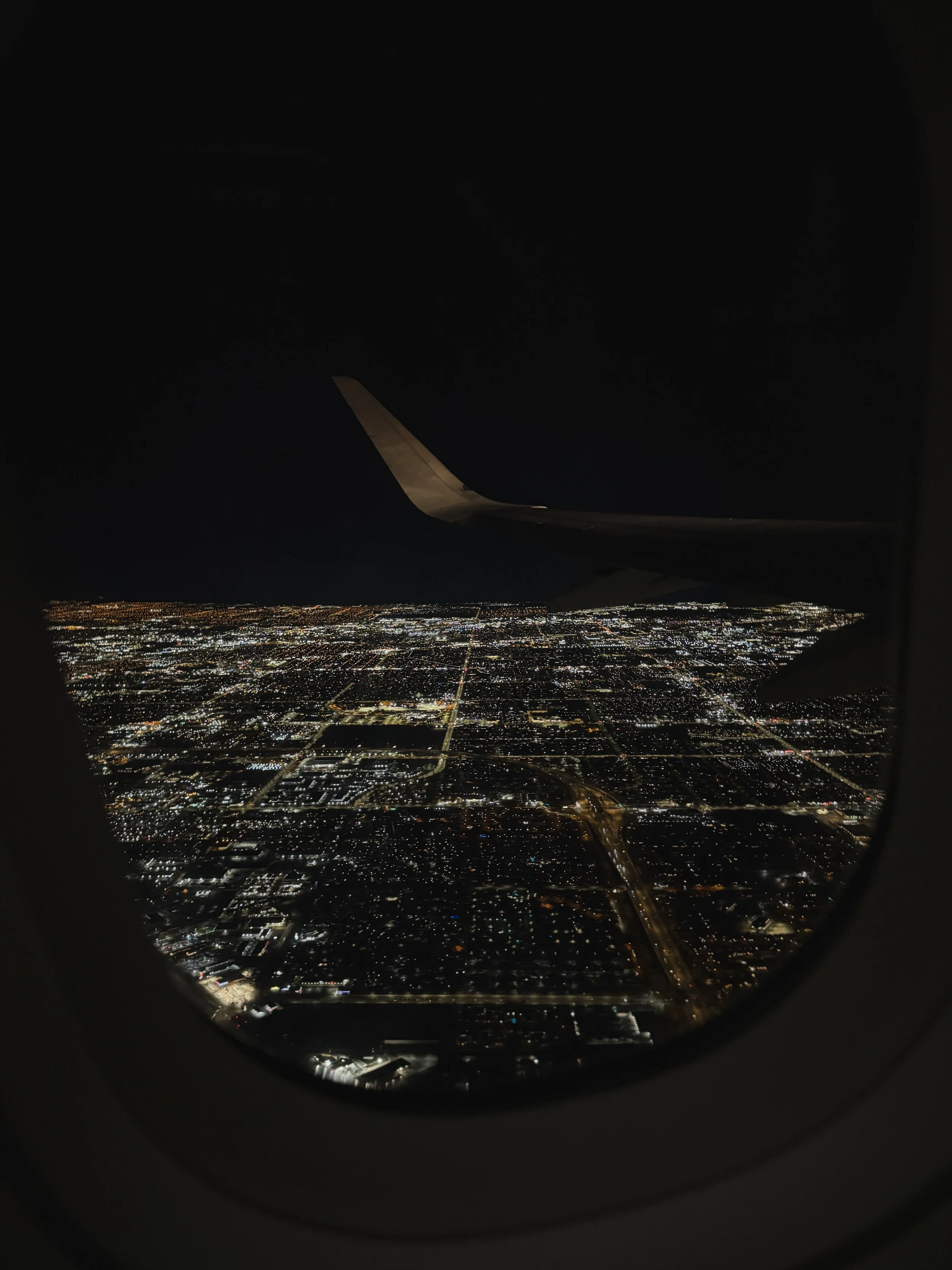 Introducing The AI Square: A New Decision System for AI Integration in Hospitality and Real Estate Development