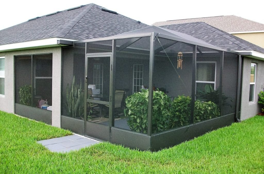 screen lanai fort myers.jpg