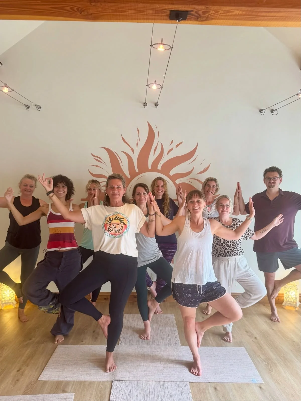 ✨ Every day I get up and tune in. Before emails, before to-do lists, before I open the door to the world – I arrive in the day.
Some days that’s an hour on my mat. Other days, it’s five minutes of mindful breathing while the kettle